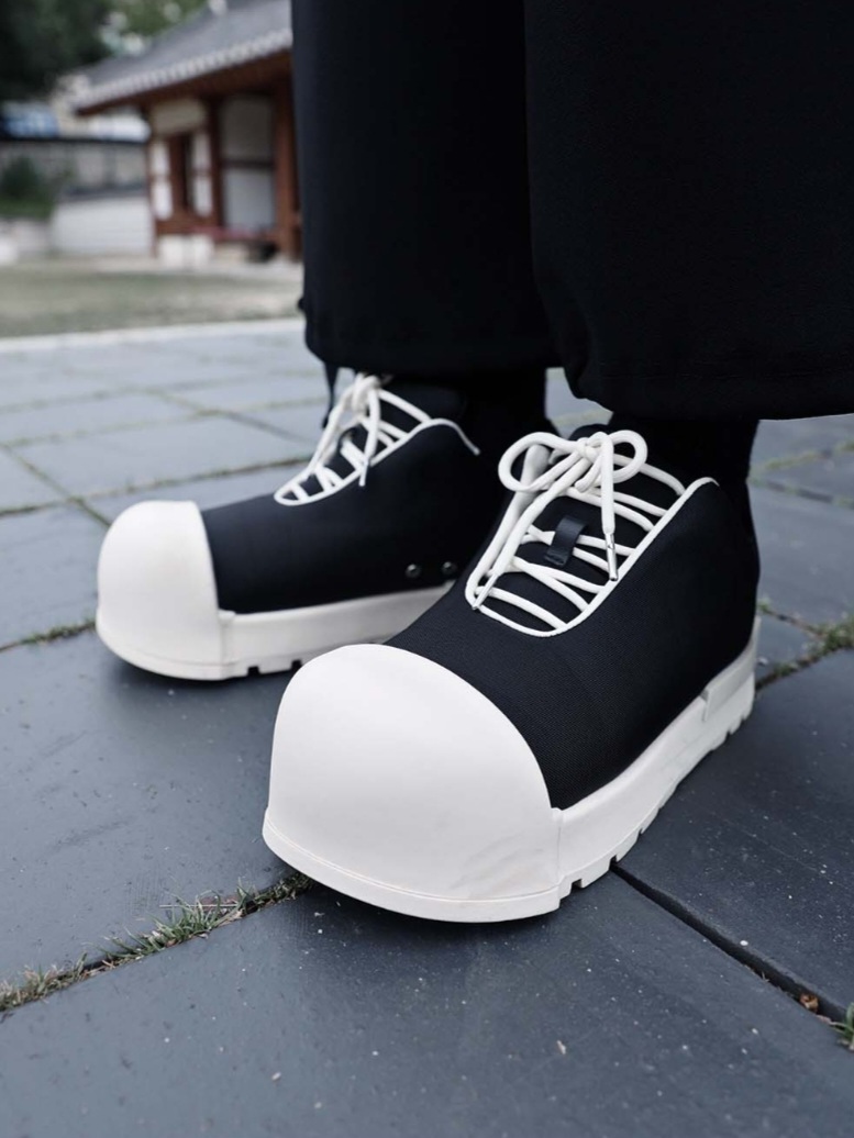 緩衝低筒運動鞋