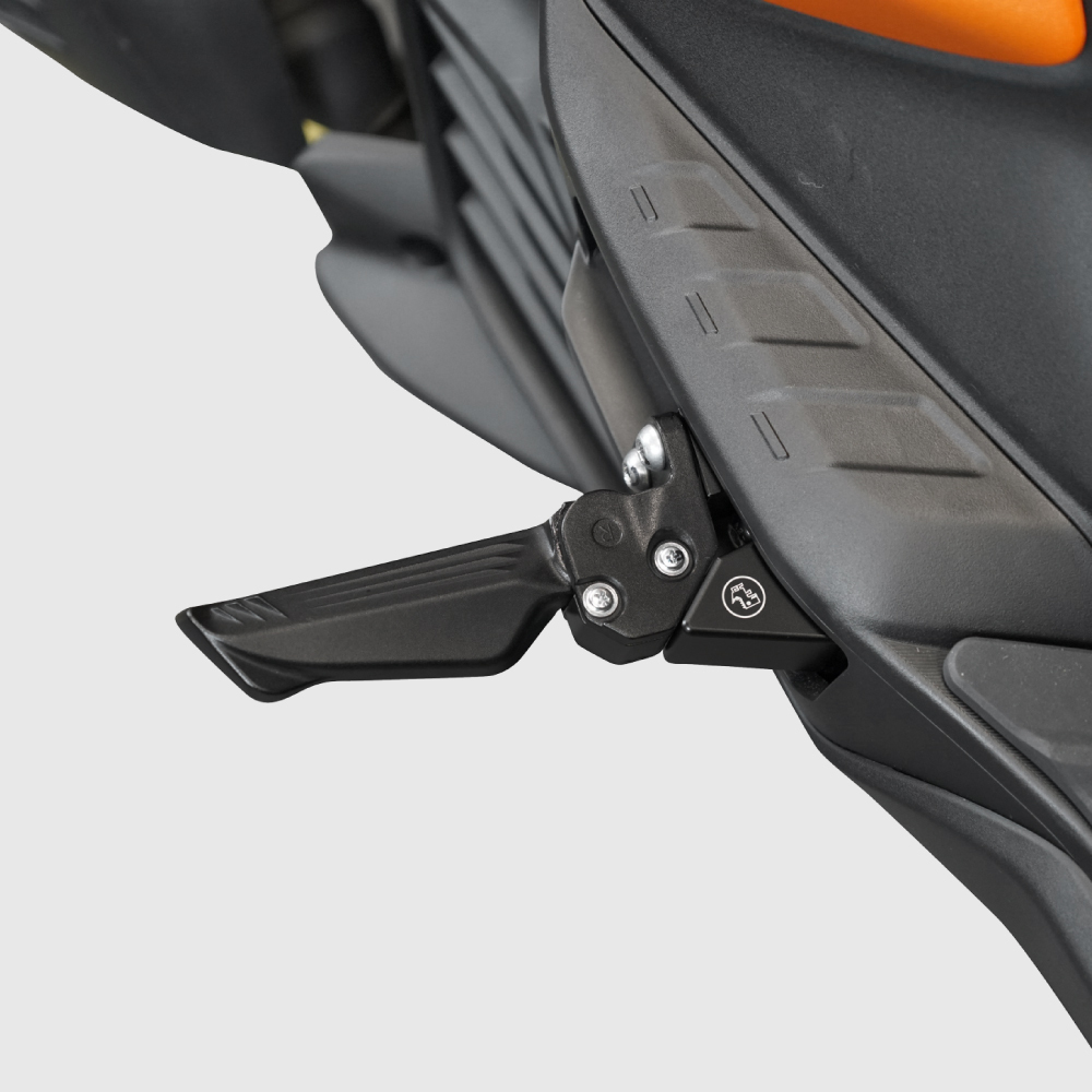 YAMAHA車款適用｜鋁合金腳踏後移座