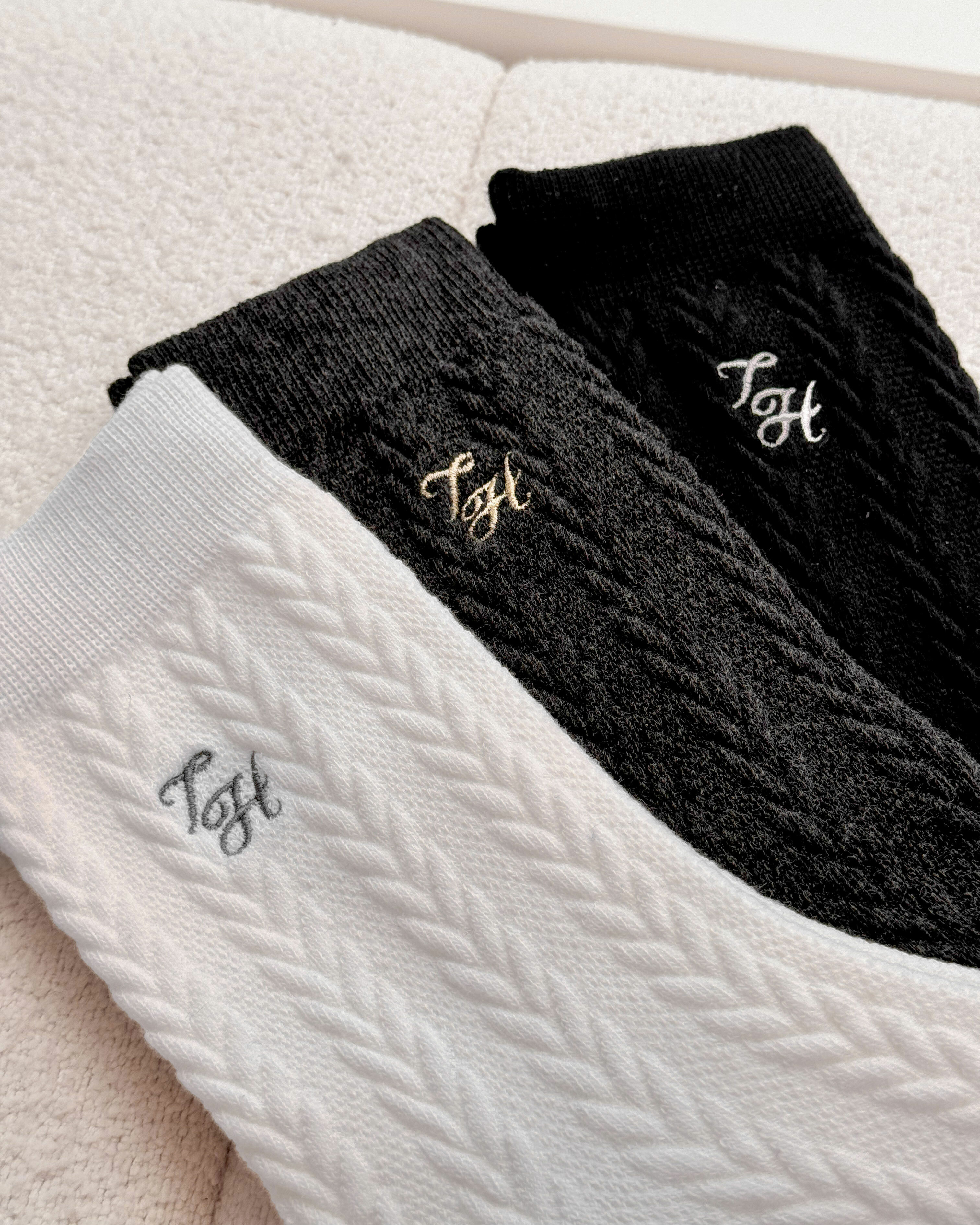 訂製-學院風麻花中筒襪