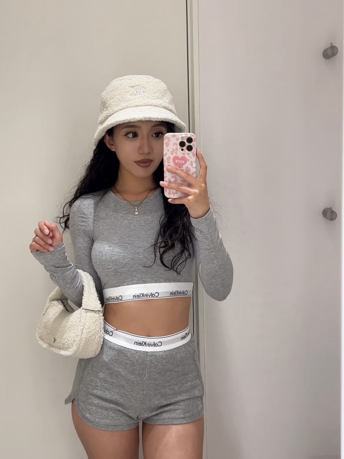 <快速出貨> Calvin Klein #Hanni同款 長袖鬆緊織帶短版上衣 (有胸墊)