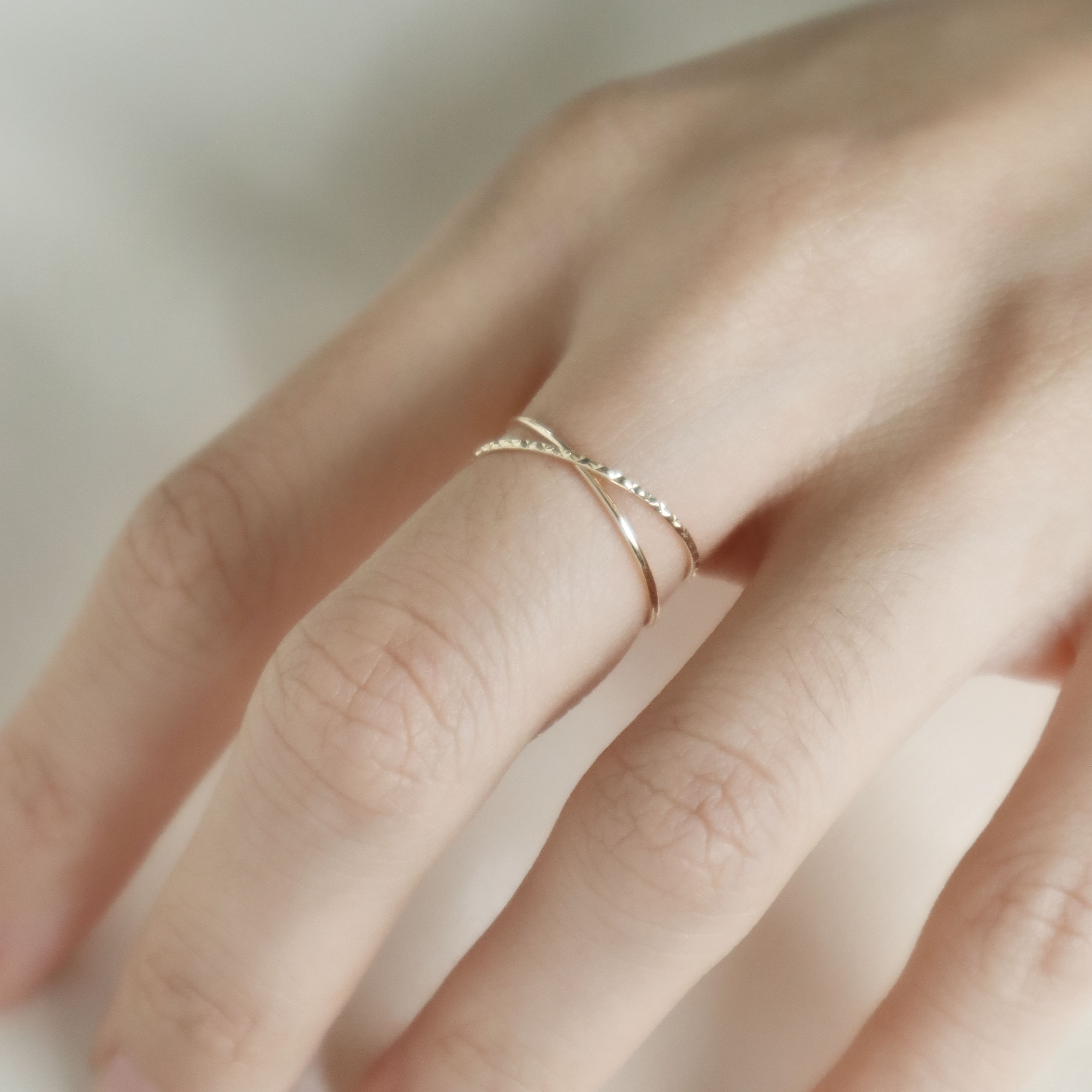 10K/刻紋素面雙環戒指