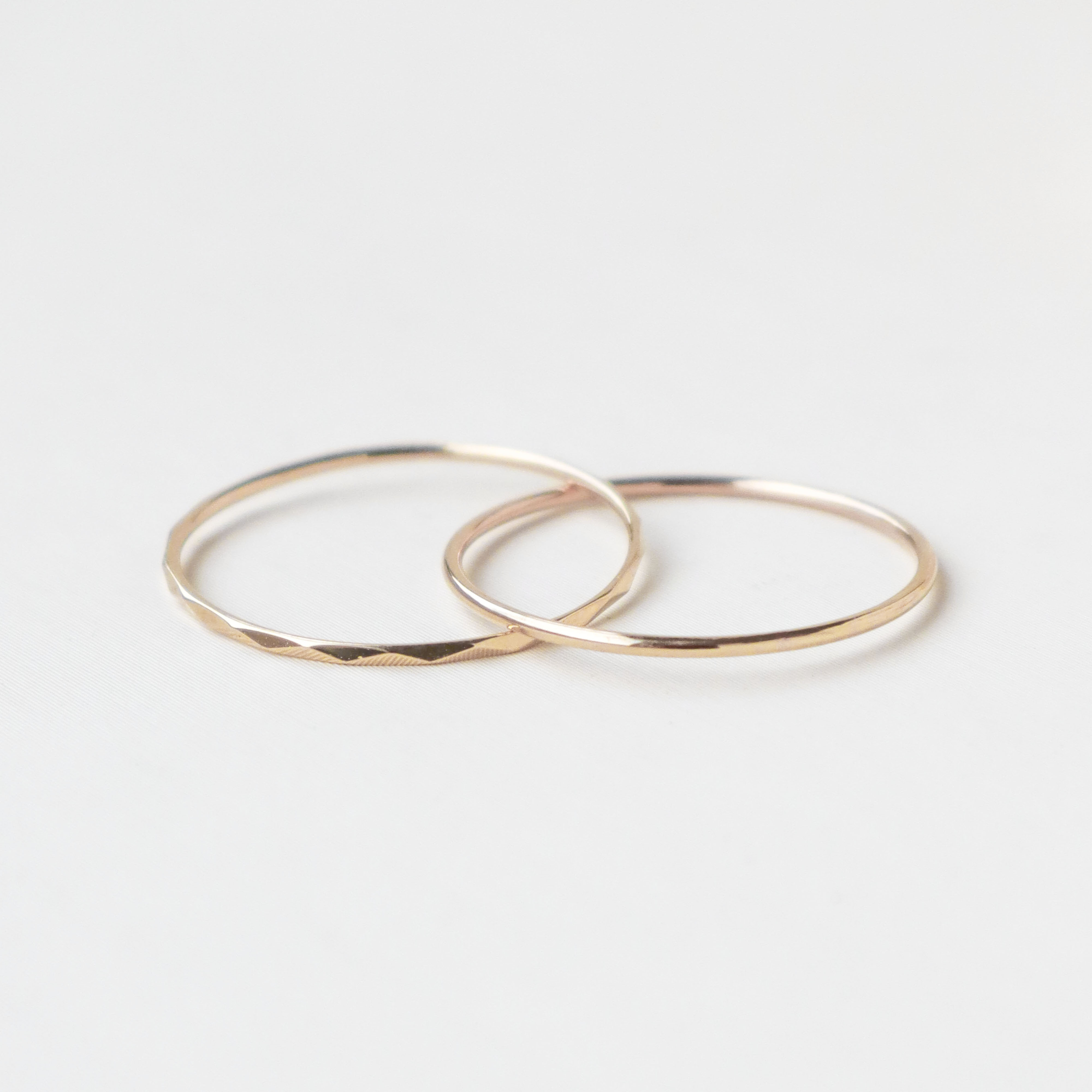 10K/細菱格素面雙環戒指