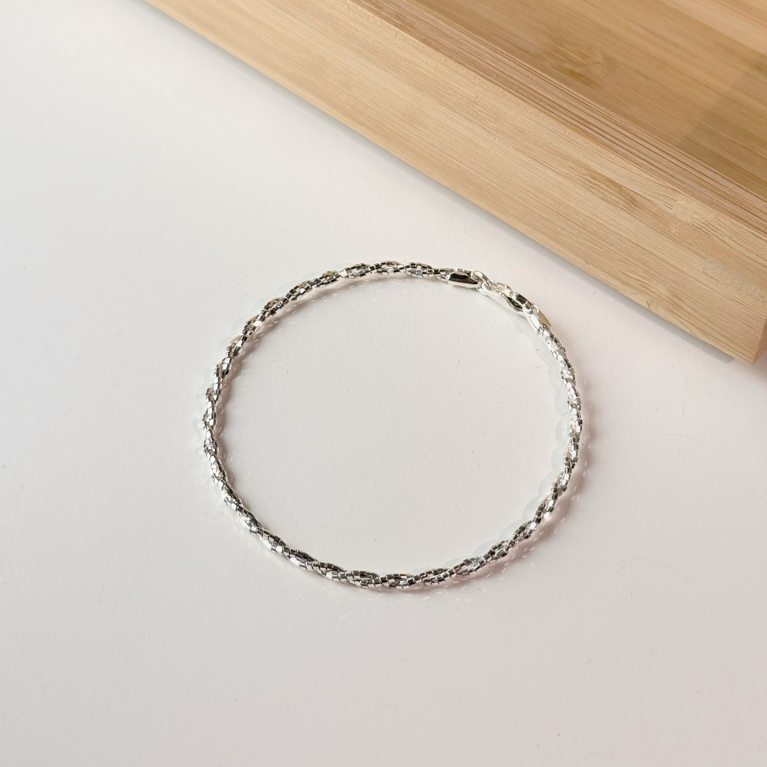 N04兩線扭結純銀軟線手環