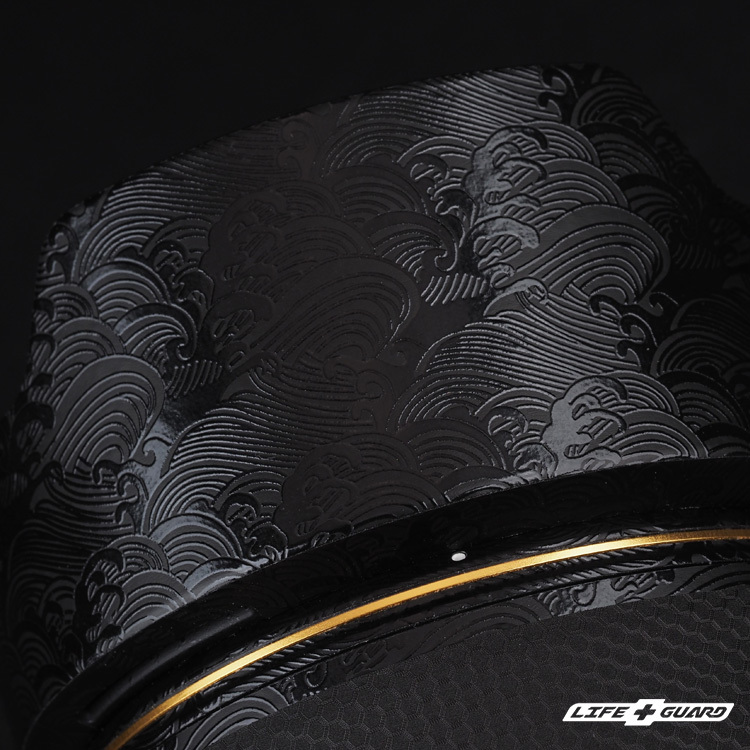 LIFE+GUARD 黑海浪貼膜質感特寫，LIFE+GUARD 設計風格