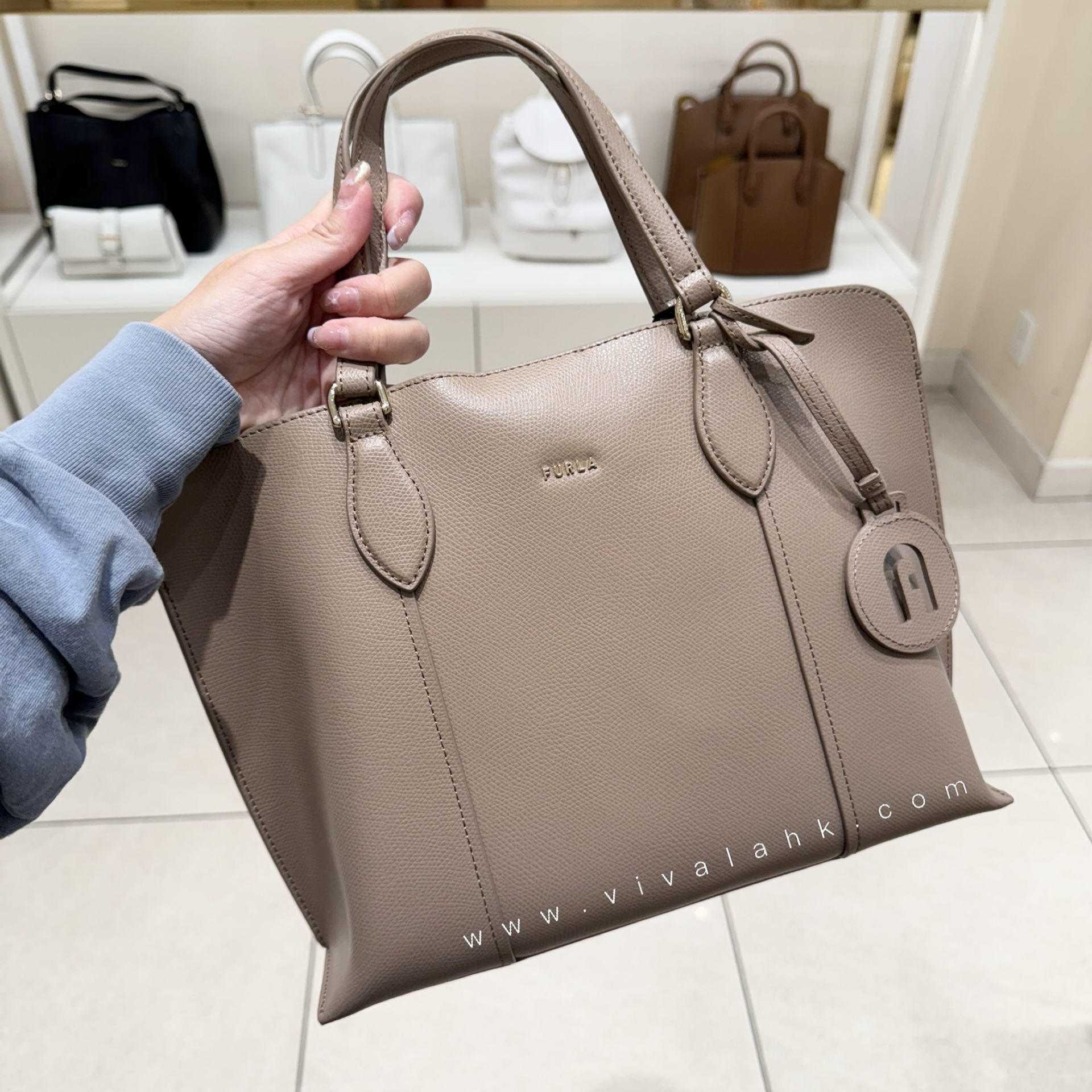 Furla - Vittoria Tote (中) (WB01510 BX0306)