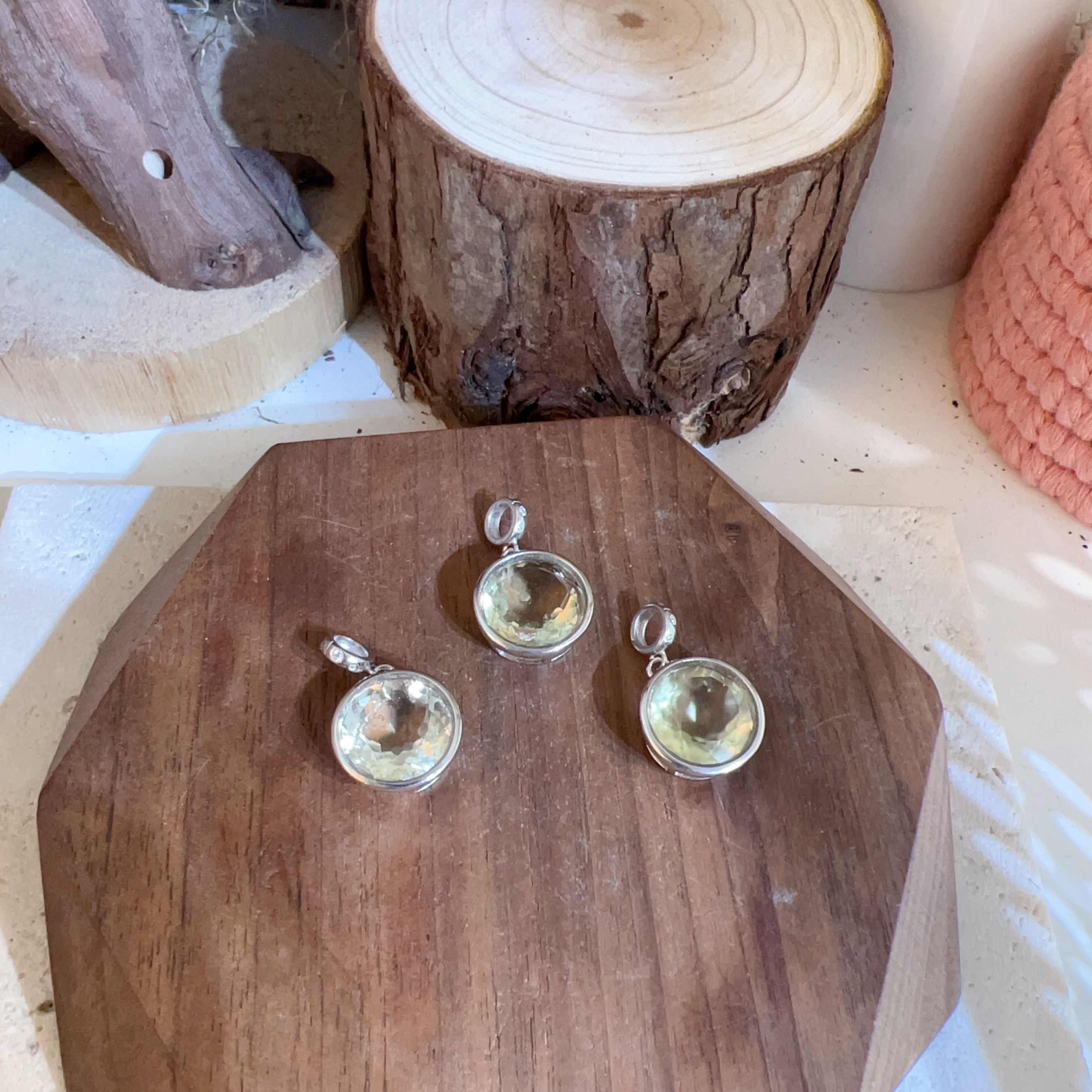 純銀扣利比亞隕石圓形鑽切吊墜