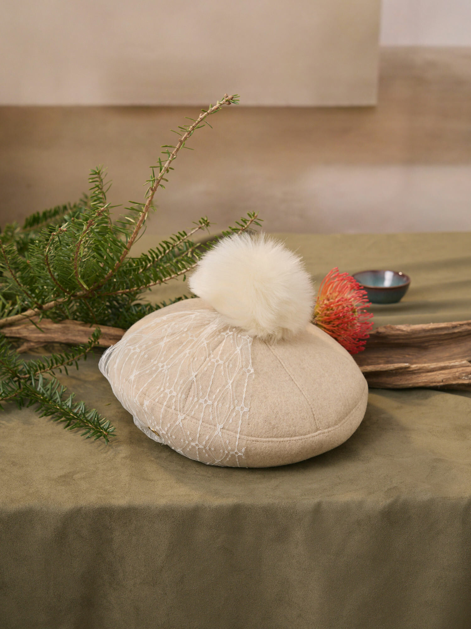 雪白少女。MUCHAT手作毛球蕾絲毛呢貝蕾帽