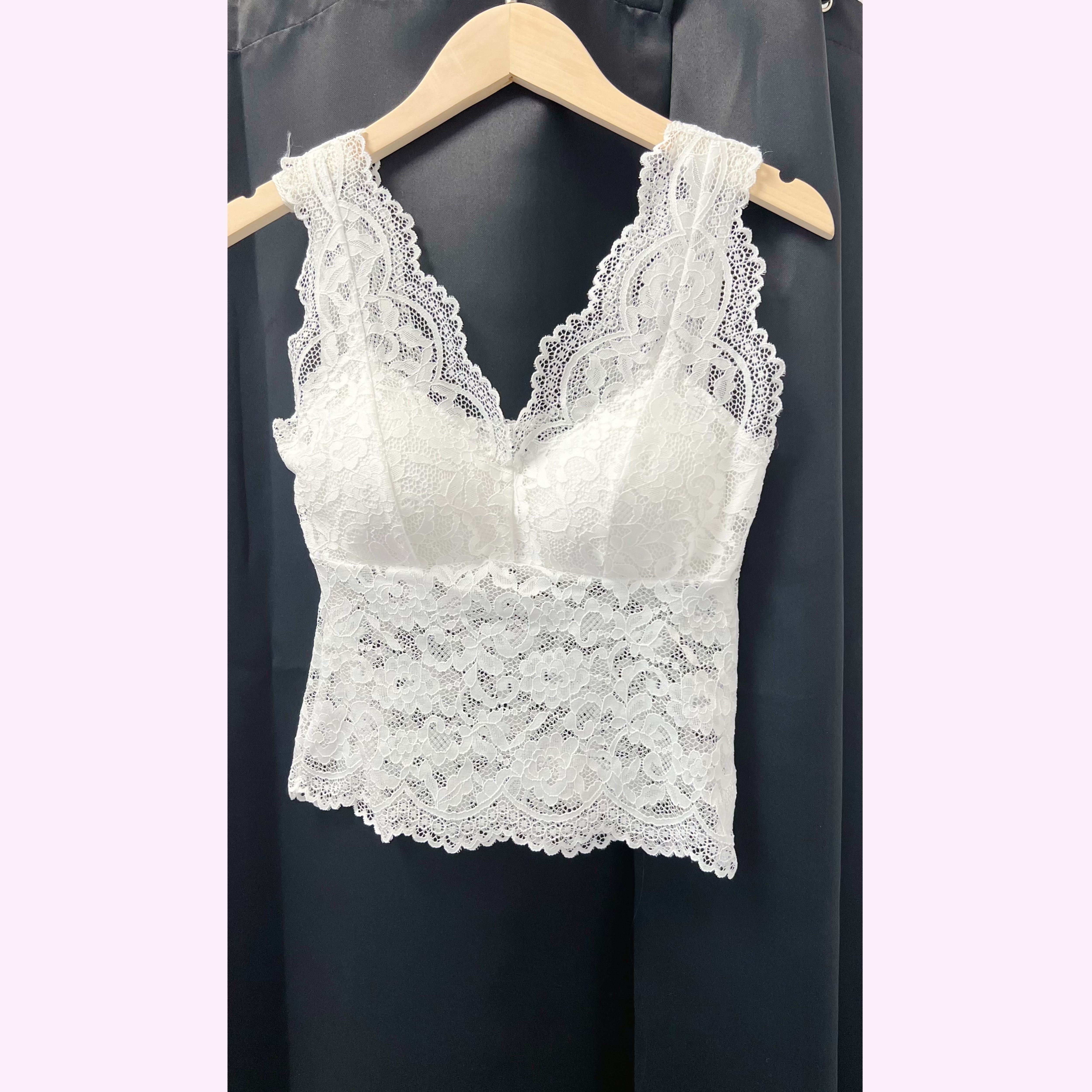 Fans discount lace top