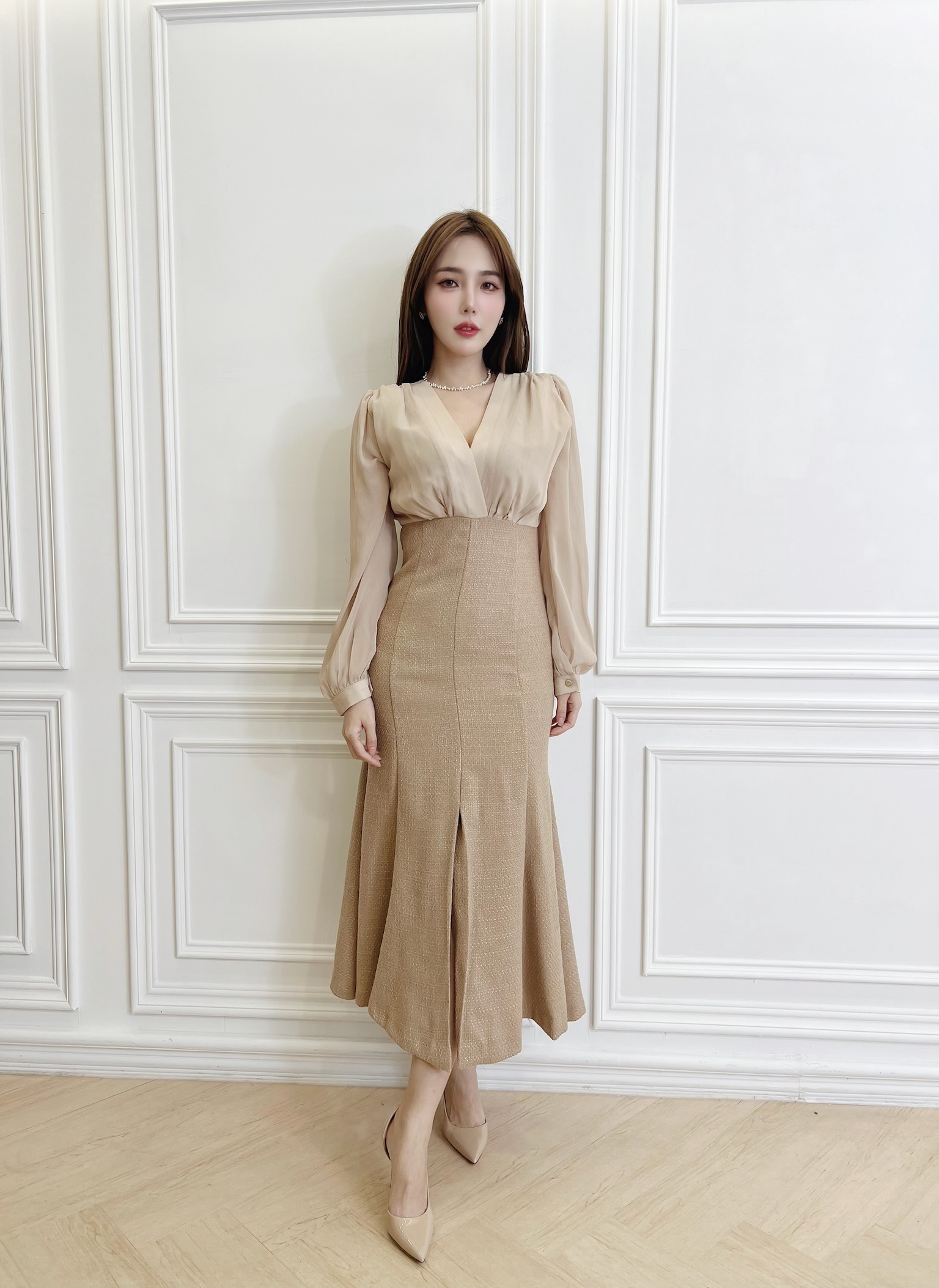 仙女款！V領透紗合身洋