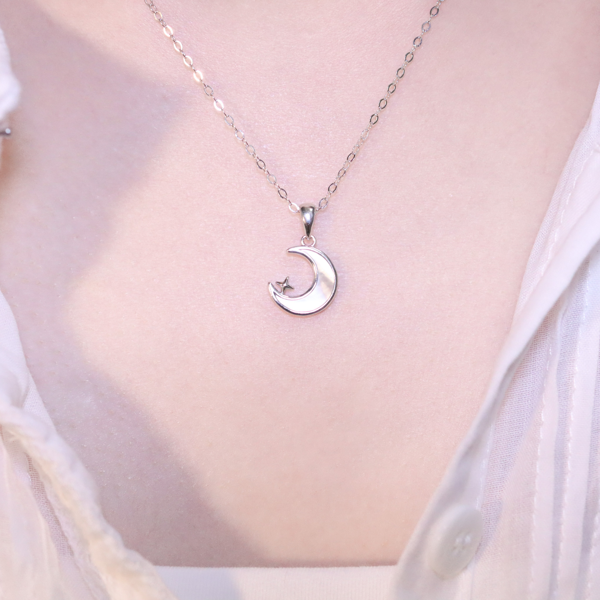 | 925純銀・白金 | 月繞唯星項鍊 | NE1235 |