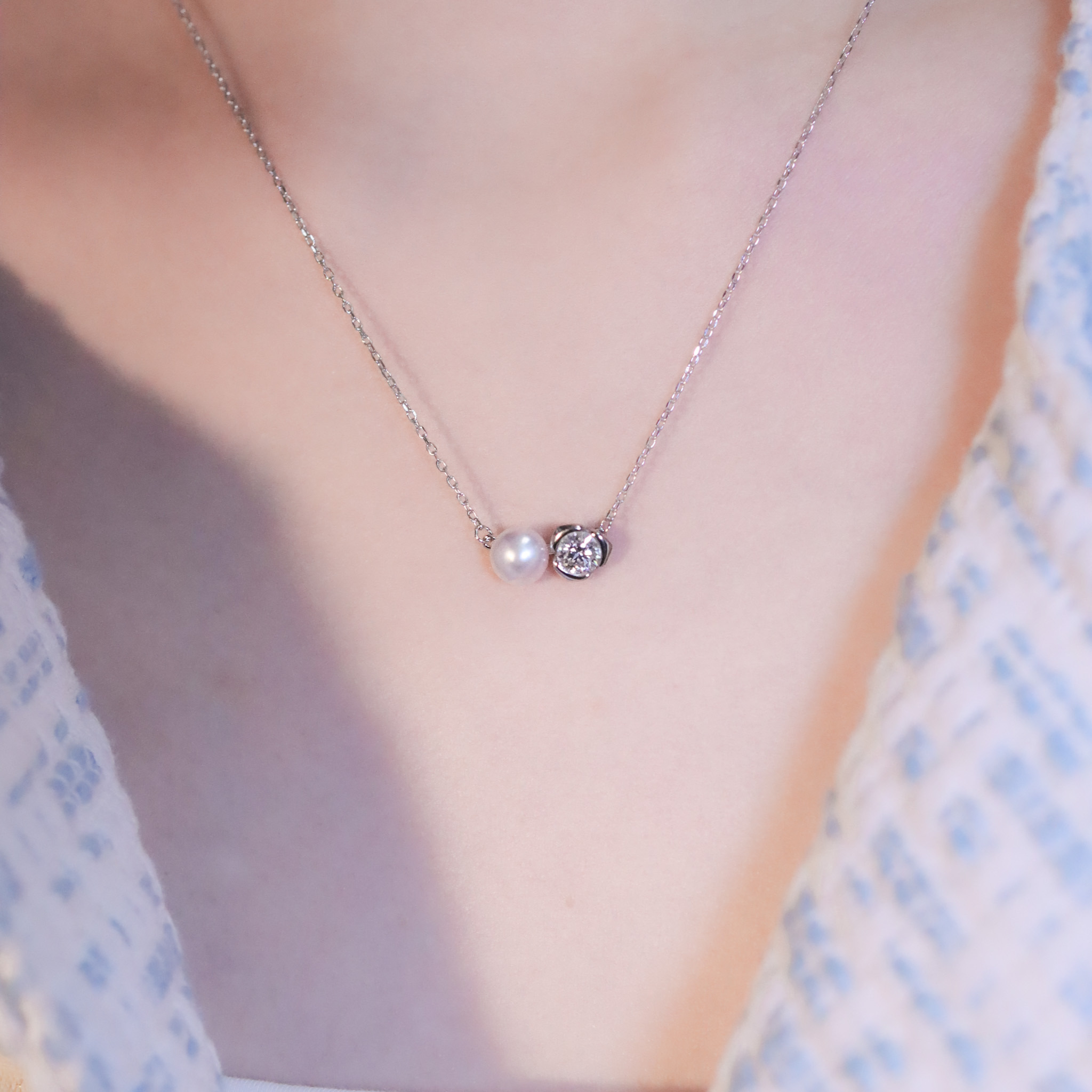 | 925 Silver・White Gold・Pearl Precious Rose Necklace | NE1241|