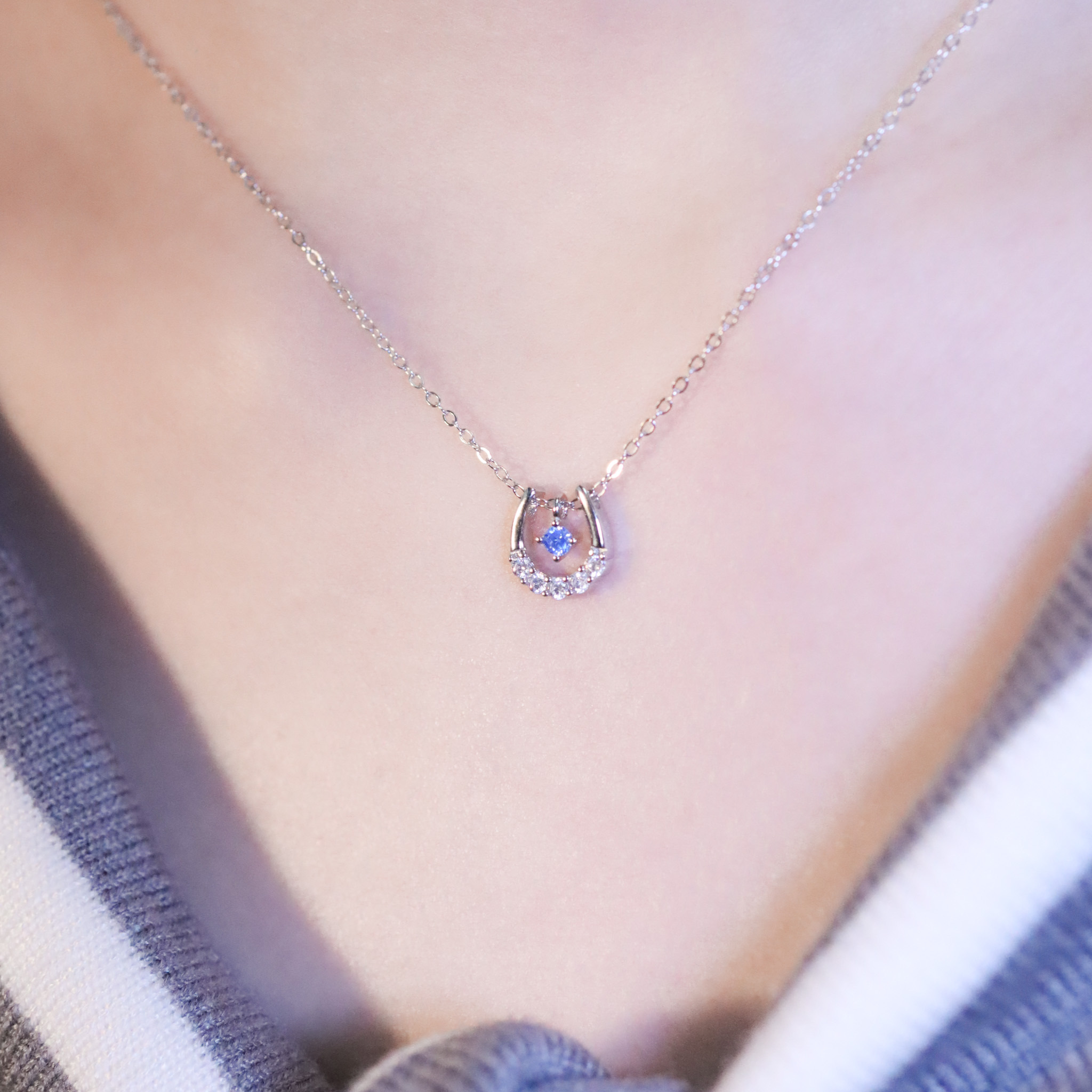 | 925銀丨小環抱項鍊 (綠色/藍色) | NE1240 |