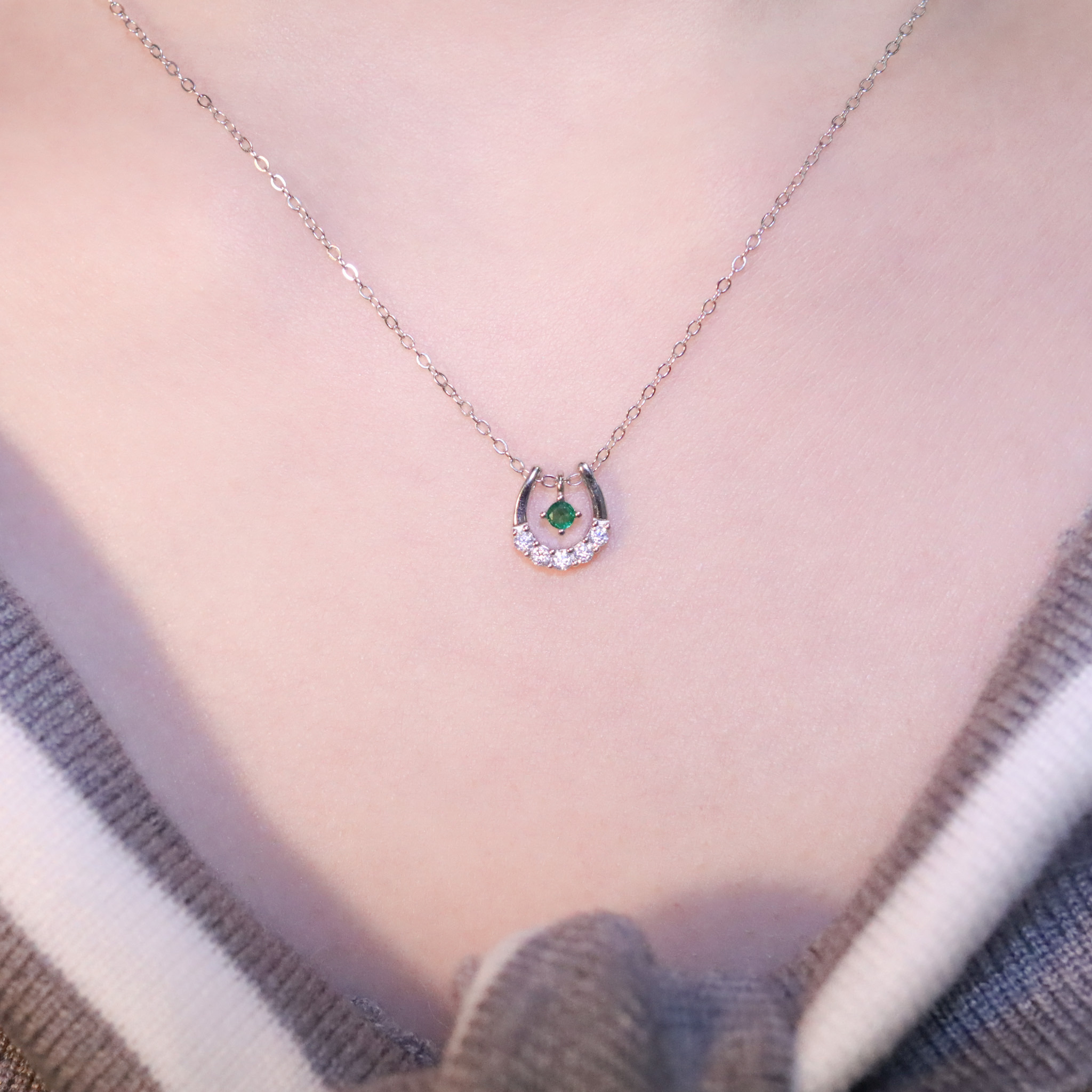 | 925銀丨小環抱項鍊 (綠色/藍色) | NE1240 |