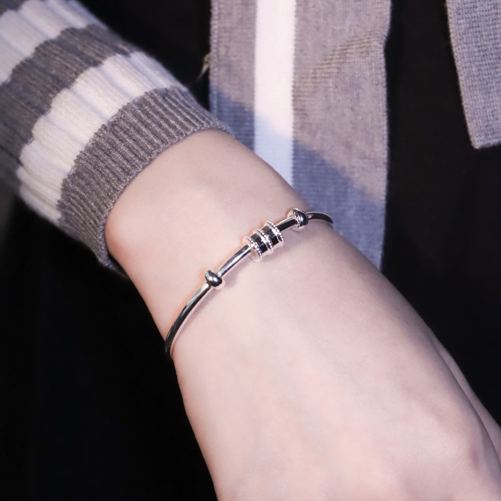 | 999足銀丨小鈴鼓手鐲 | BR1165 |