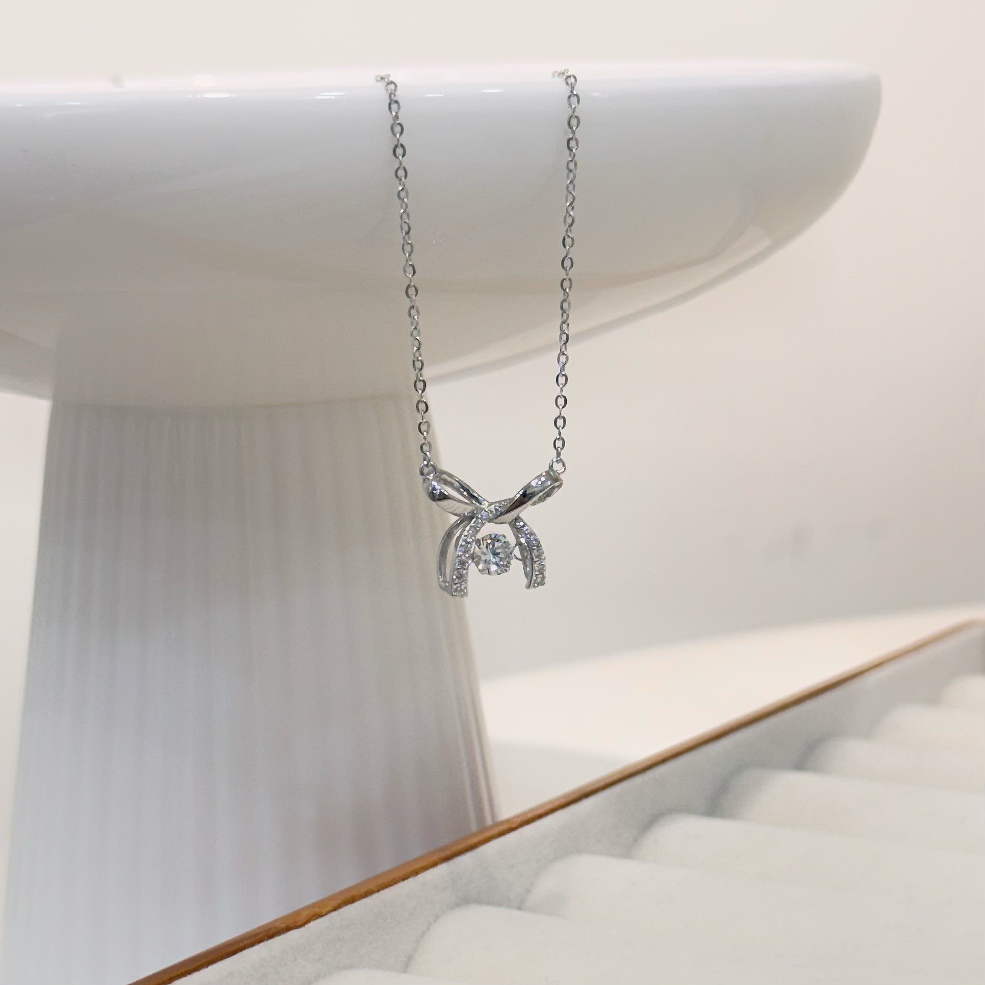 Y24【輕奢】排鑽蝴蝶結靈動純銀鎖骨鏈