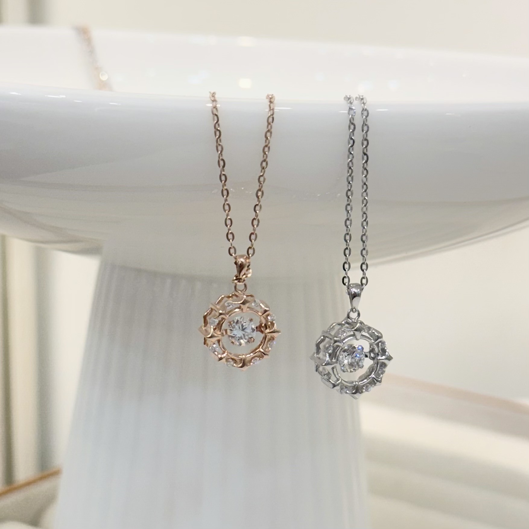 Y01【輕奢】鑽邊立體靈動純銀鎖骨鏈