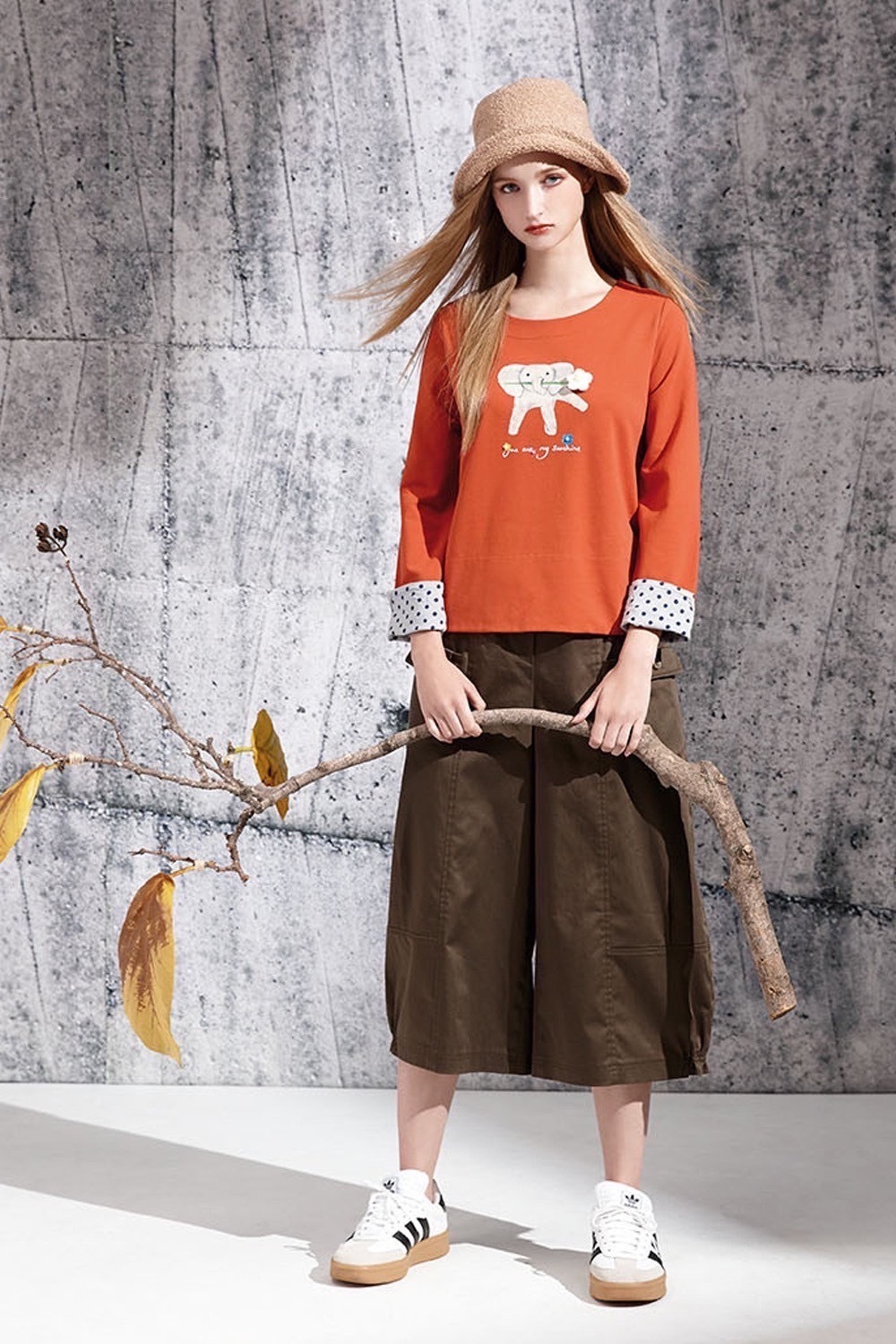 韓版可愛雙貼囗袋造型闊腿修身剪裁寬版七分褲V6381