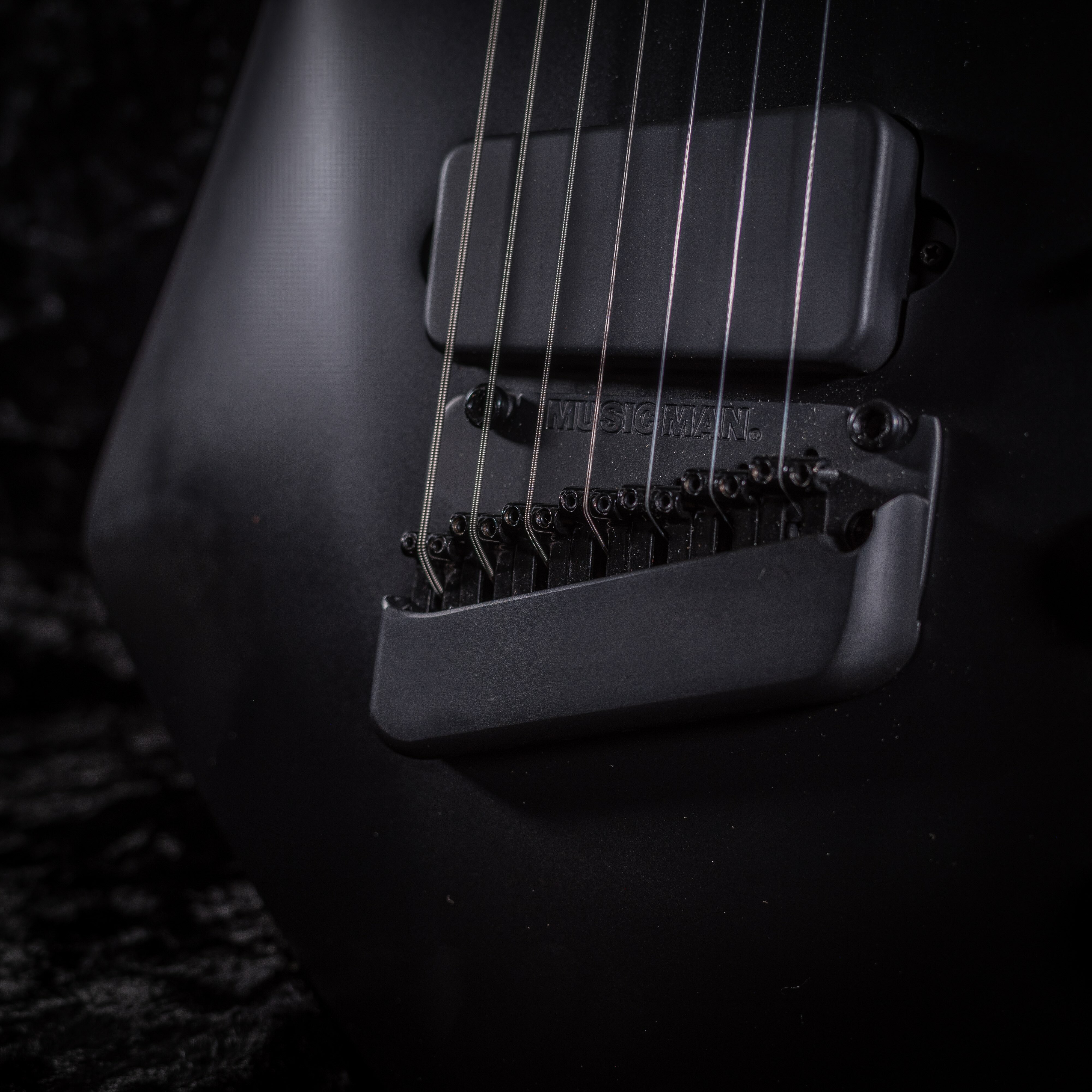 Music Man 美廠Kaizen 7 Apollo Black 七弦扇形指板電吉他