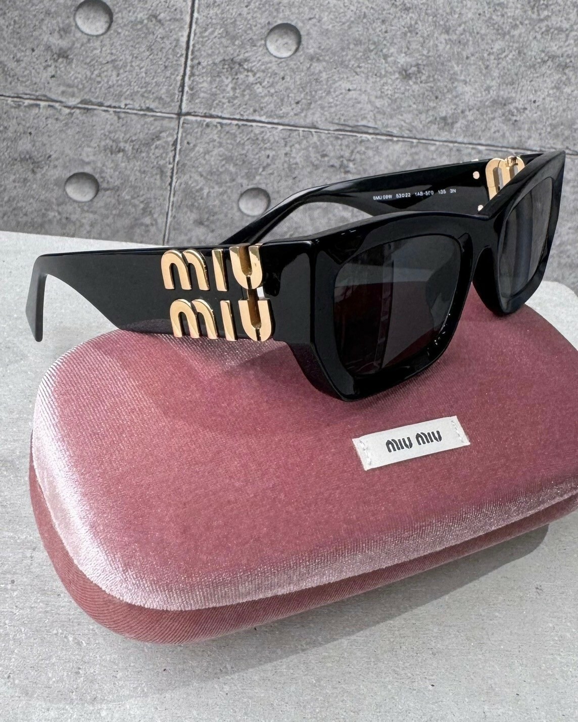 MIU MIU 經典款 大Logo黑色粗框墨鏡