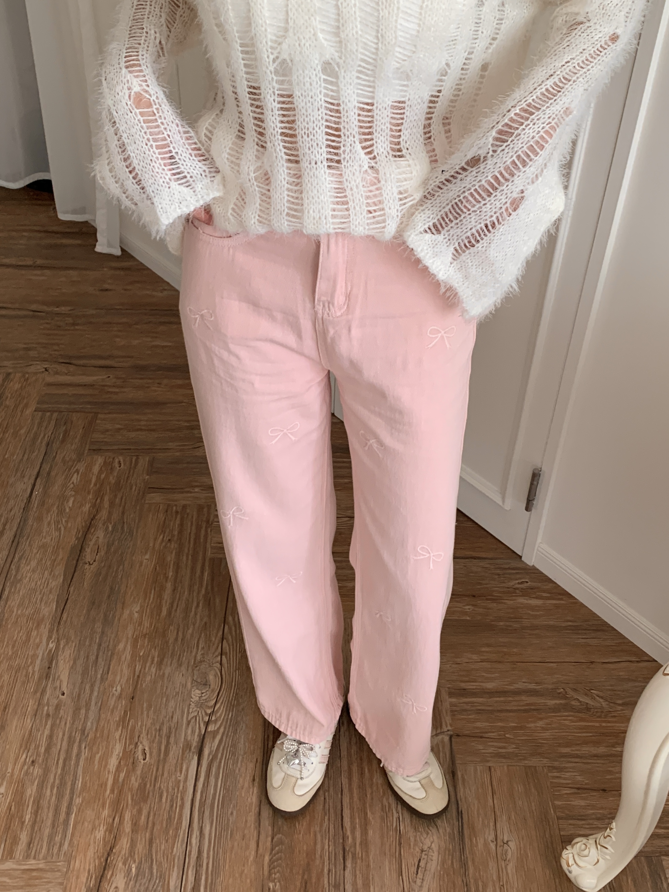 現貨-粉蝴蝶結圖騰直筒褲