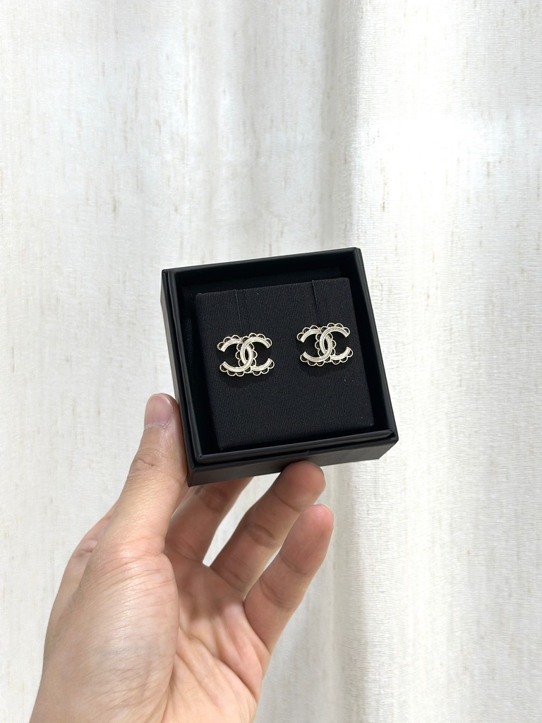 CHANEL CC Logo Ribbon Earrings ABE184 花邊淡金雙C