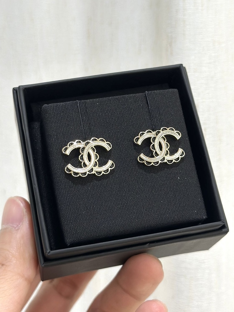 CHANEL CC Logo Ribbon Earrings ABE184 花邊淡金雙C