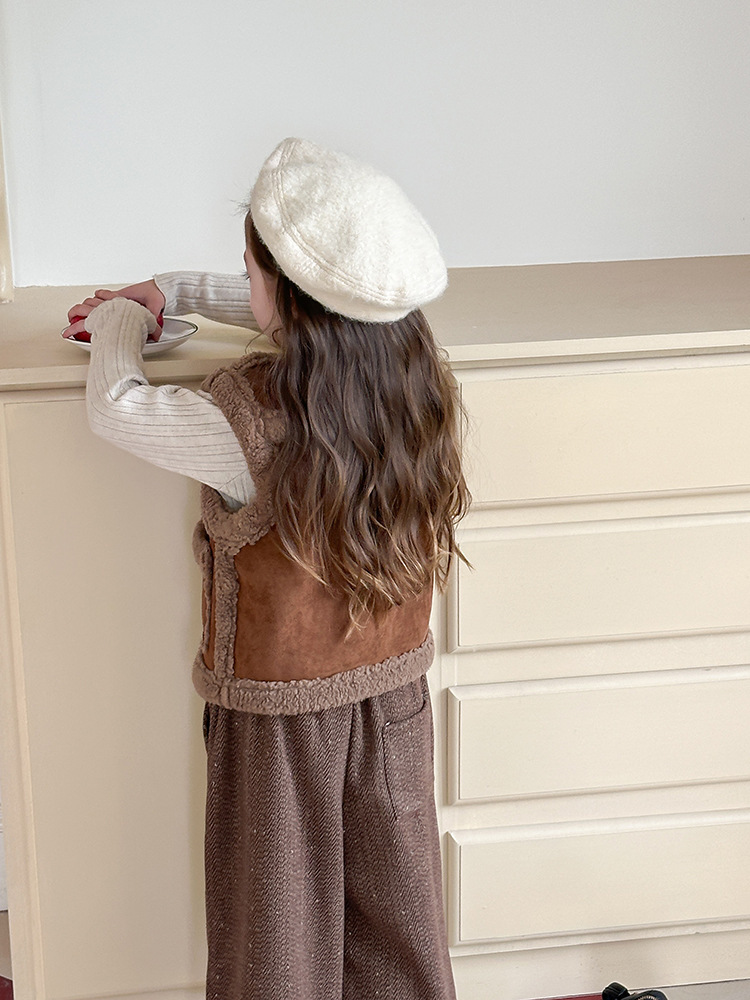 冬季可愛毛毛加絨背心背面