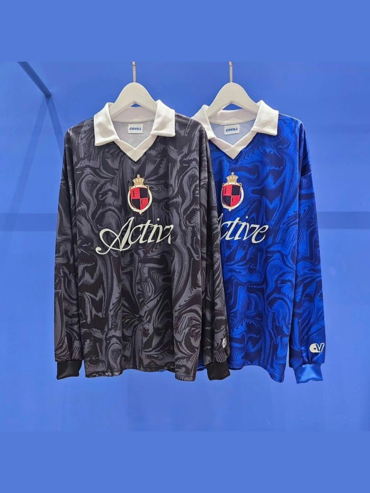 反領亂紋英文字長袖衫 COVILL-126T