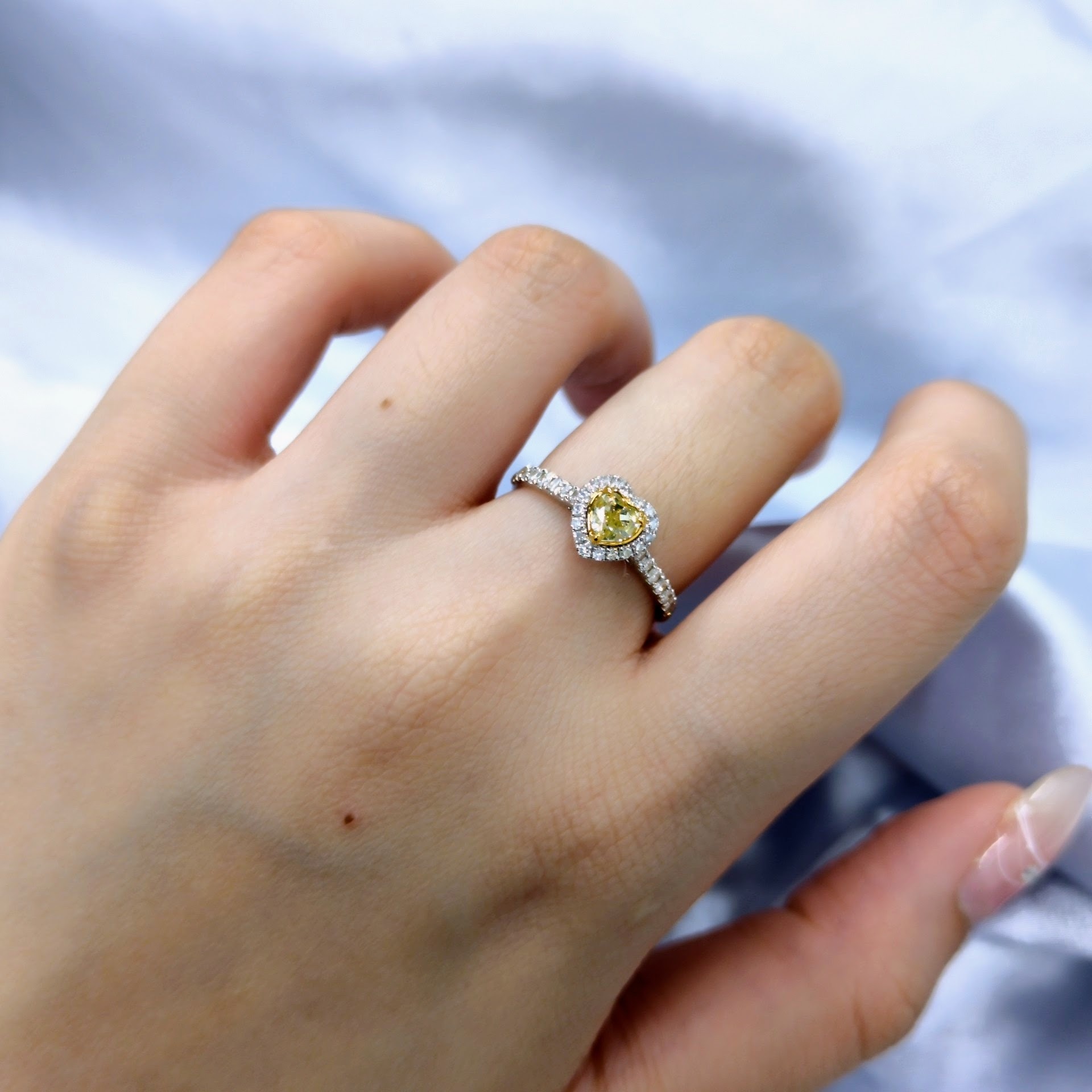 18K Gold 0.60ct Fancy Yellow Heart Shaped Diamond Ring