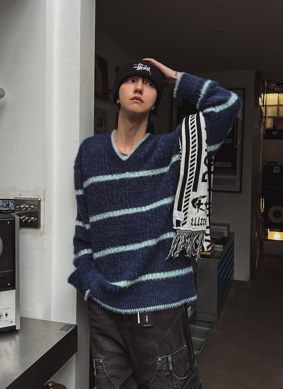 (韓潮獨家特價)V領條紋安哥拉羊毛保暖針織衫
