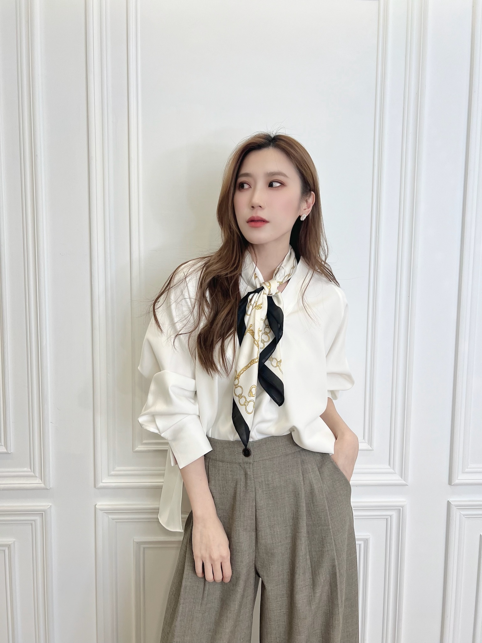 V領寬鬆長袖上衣