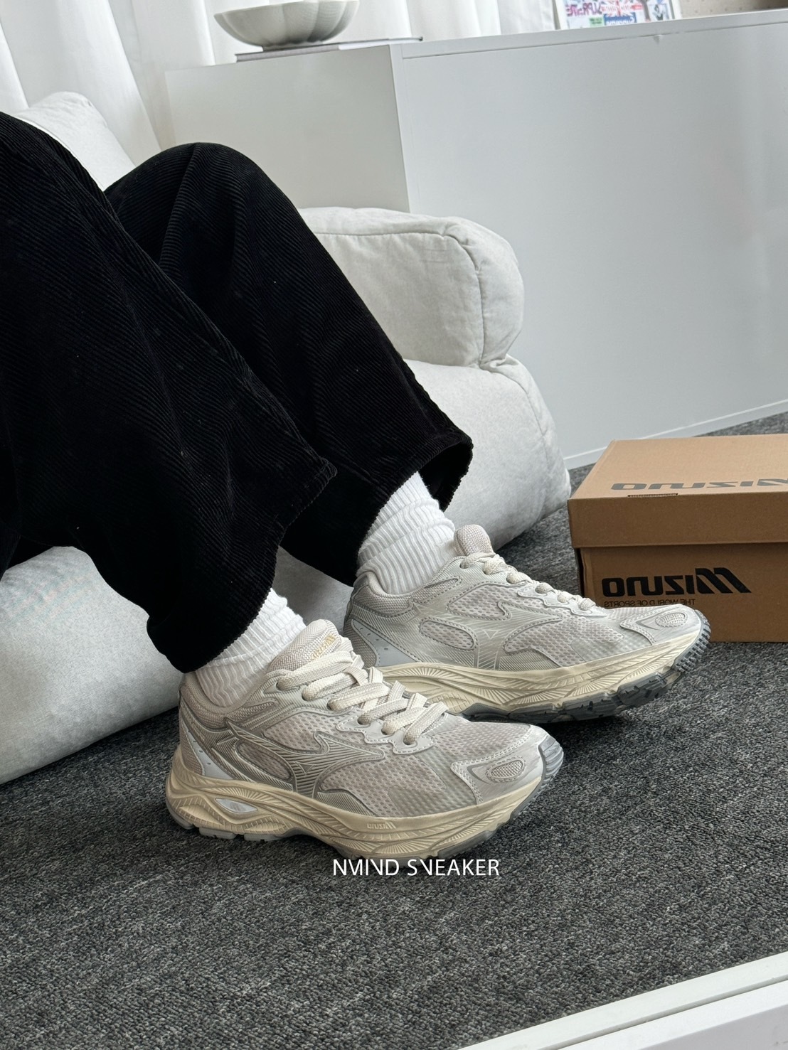 MIZUNO RACER S 復古做舊 銀灰慢跑鞋