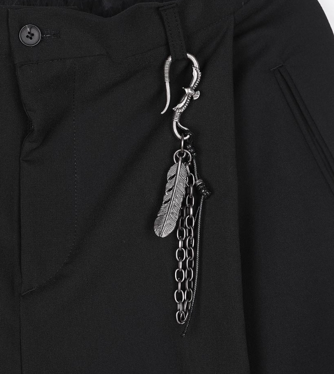 Holy In Code 穿搭 個性 羽毛 髒銀 扣環 褲鏈 鑰匙圈