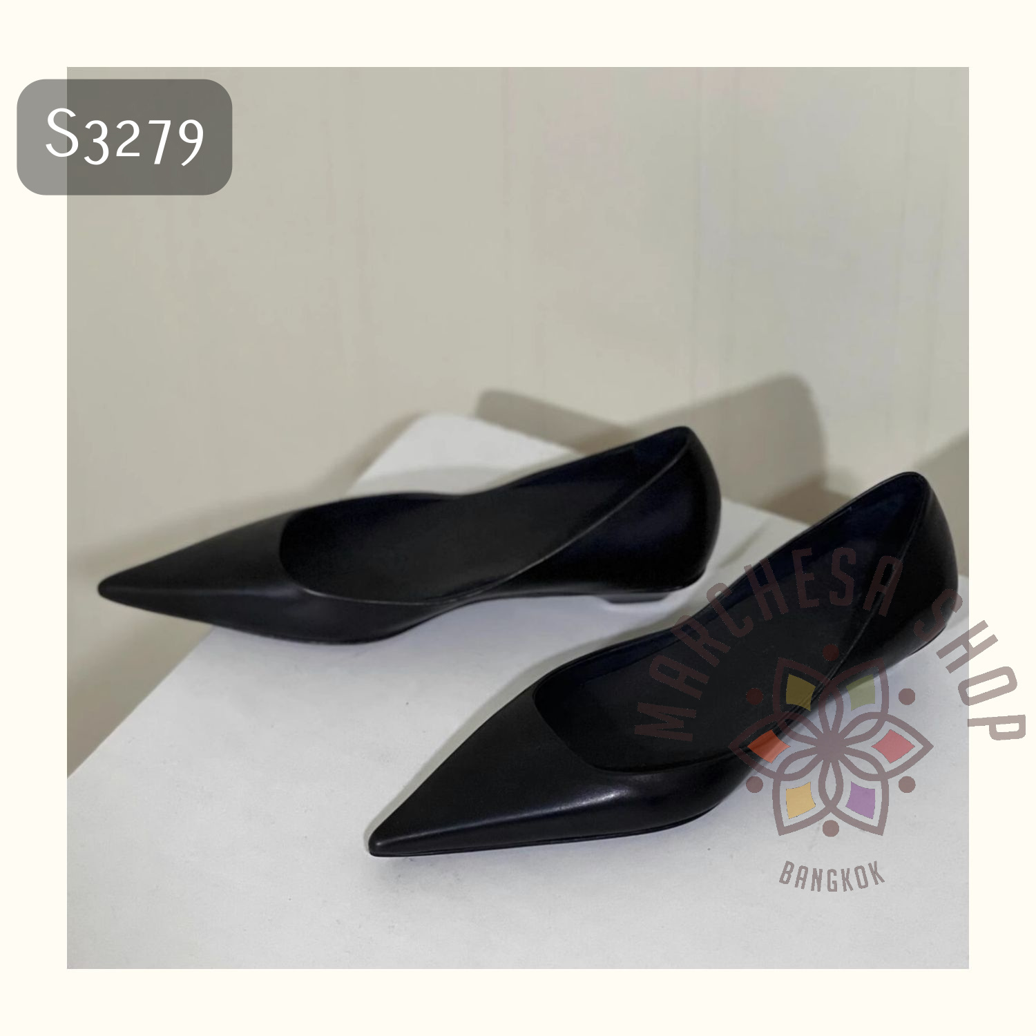 S3279 - 全真皮羊皮側V尖頭平底鞋