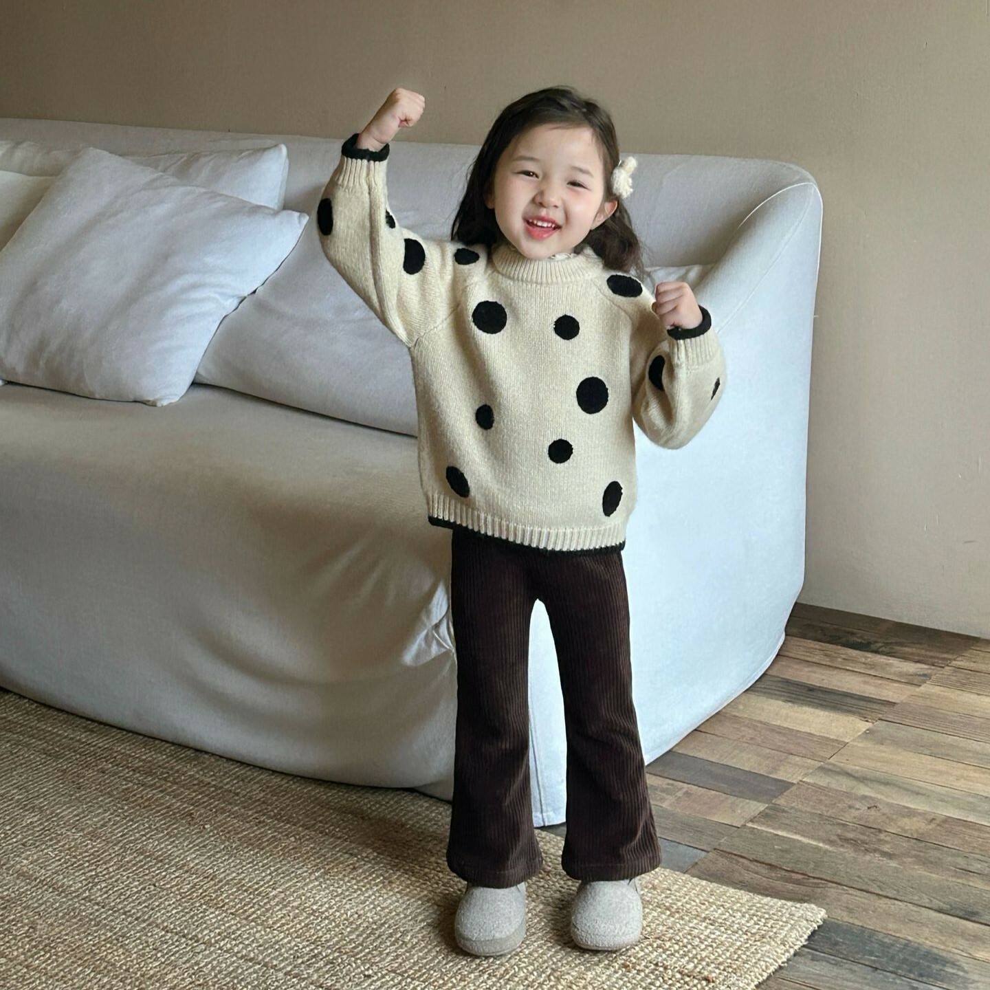 冬季珍珠奶茶圓領毛衣