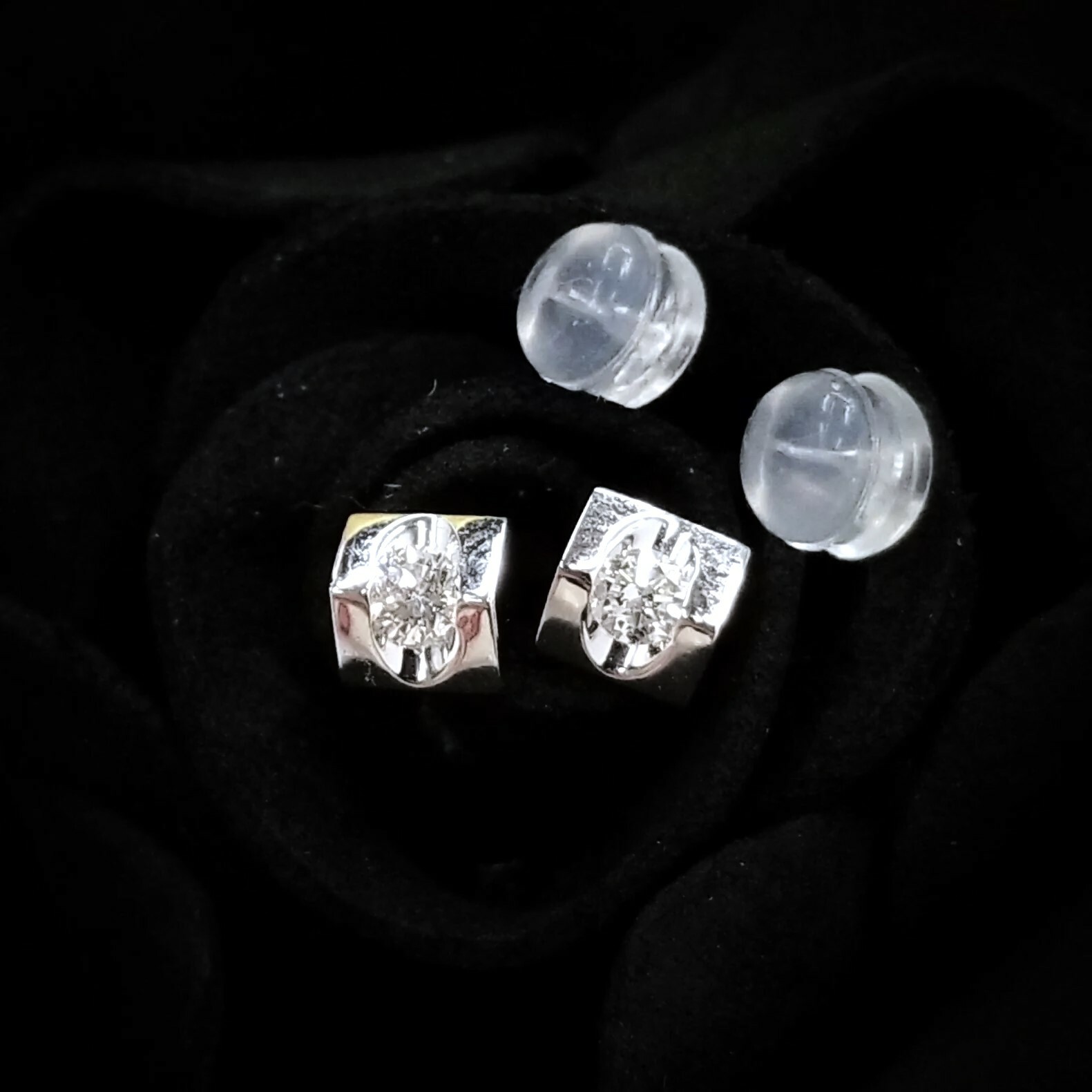 全新18K白金【主石18份鑽石】耳環