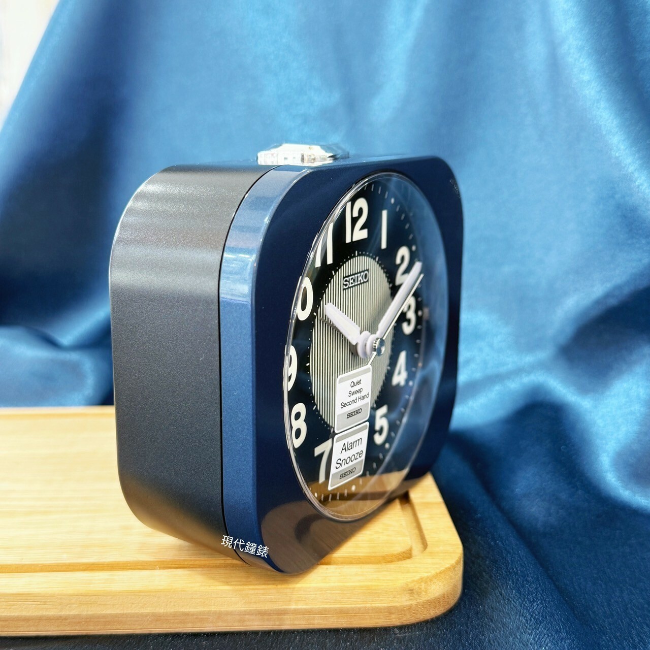 【SEIKO 精工】日本精工嗶嗶聲靜音貪睡鬧鐘 QHE206L 9.9X11.3cm 現代鐘錶
