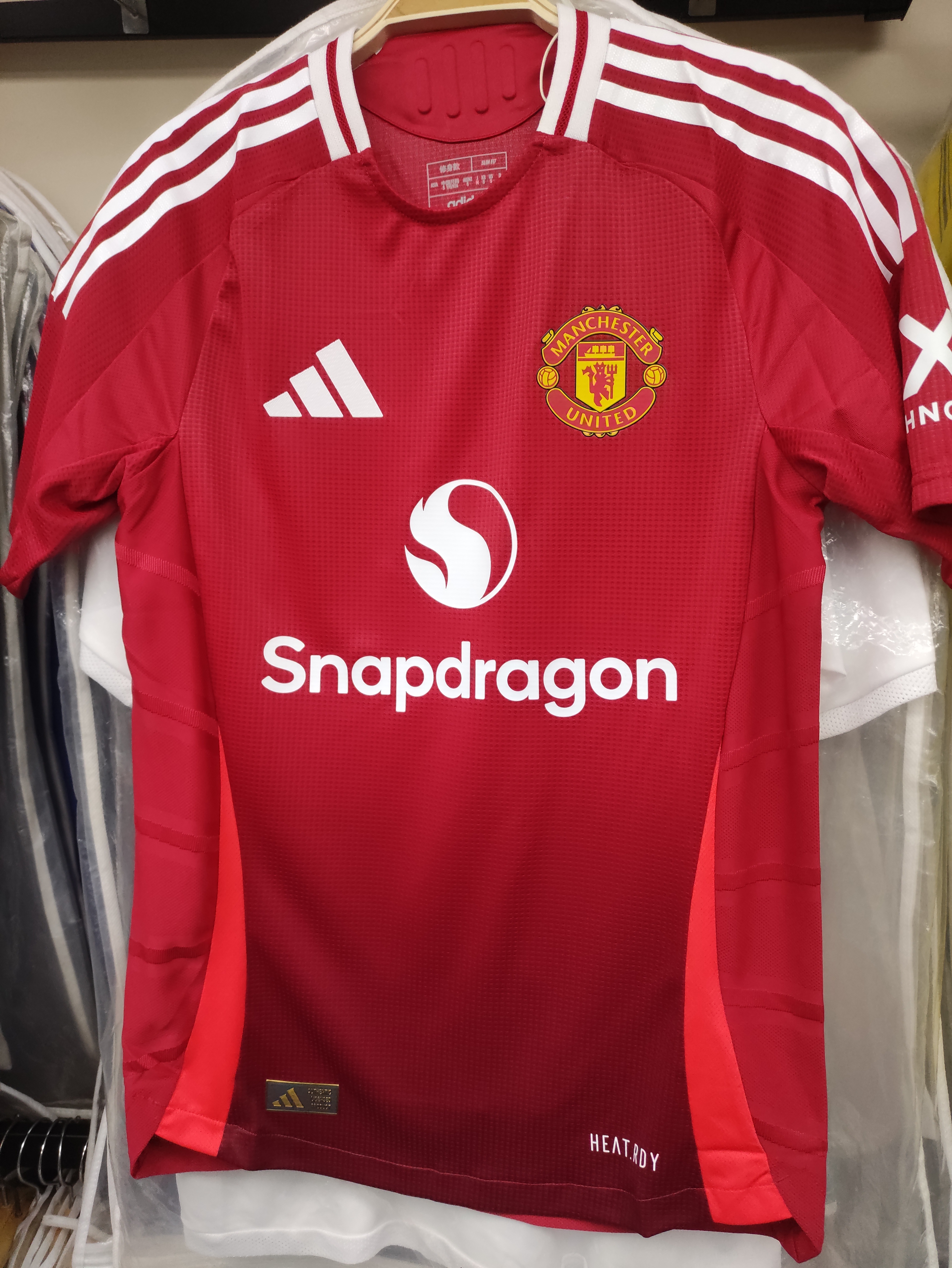 24-25曼聯主場球員版球衣