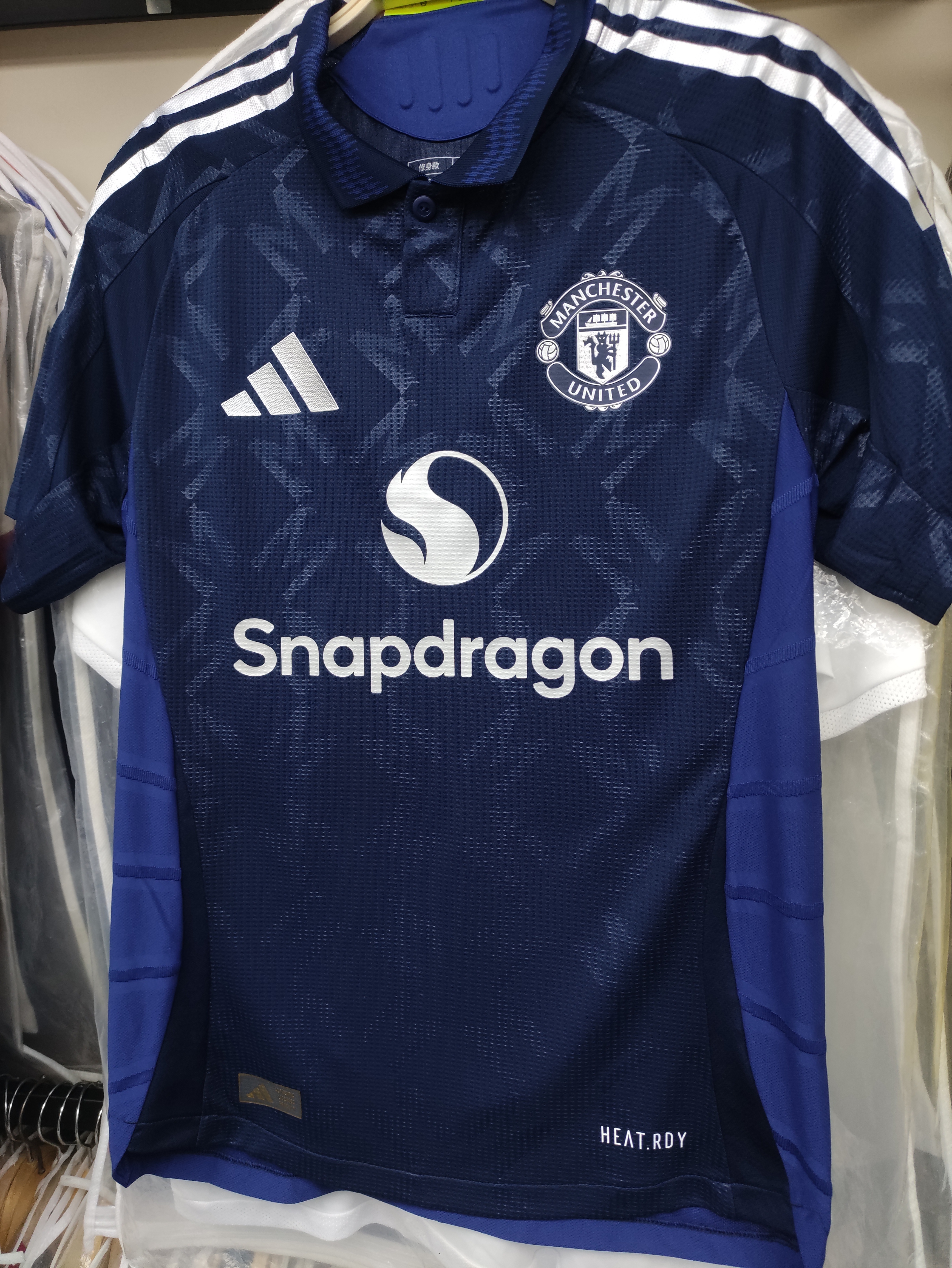 24-25曼聯作客球員版球衣