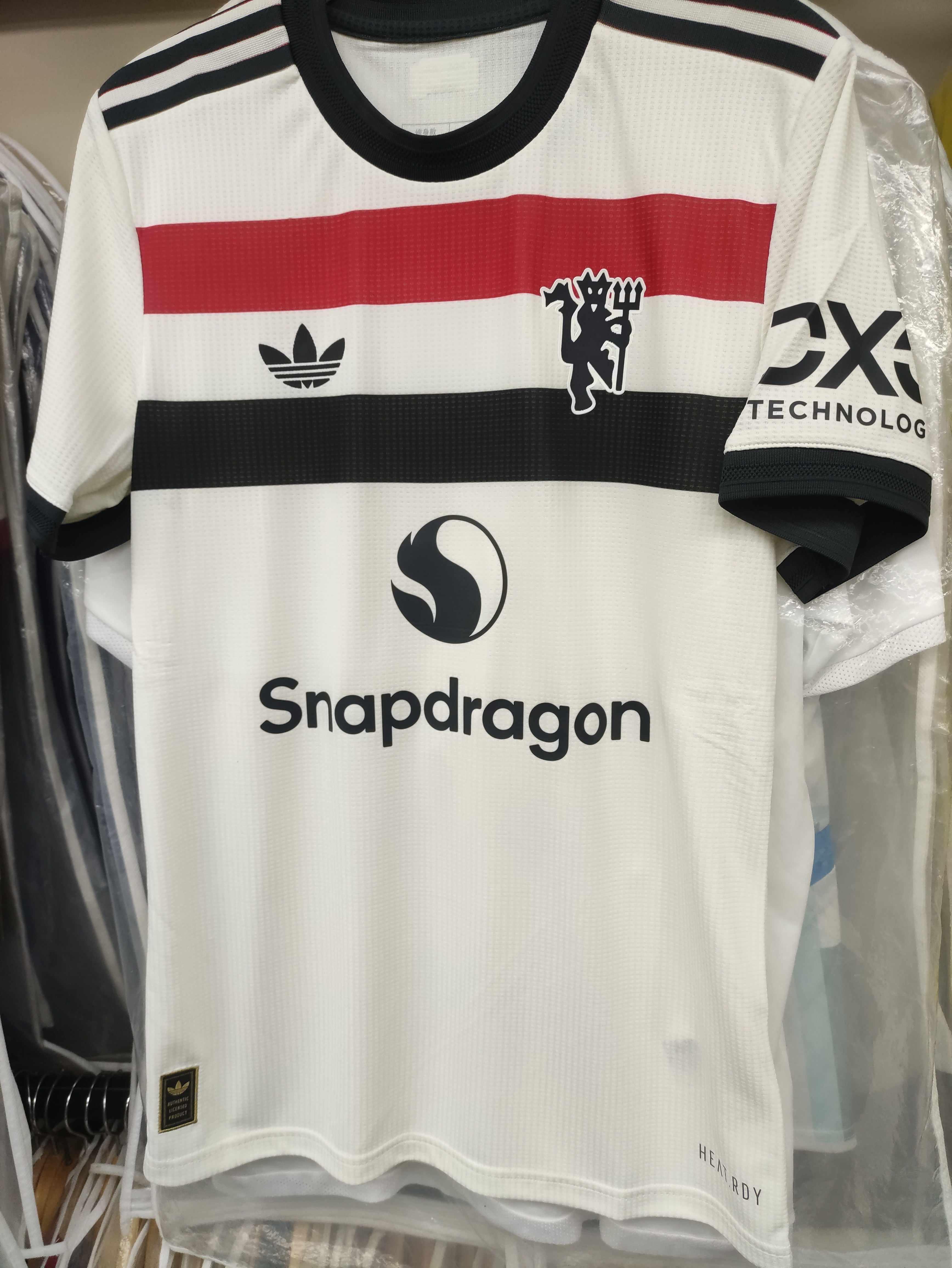 24-25曼聯二客球員版球衣