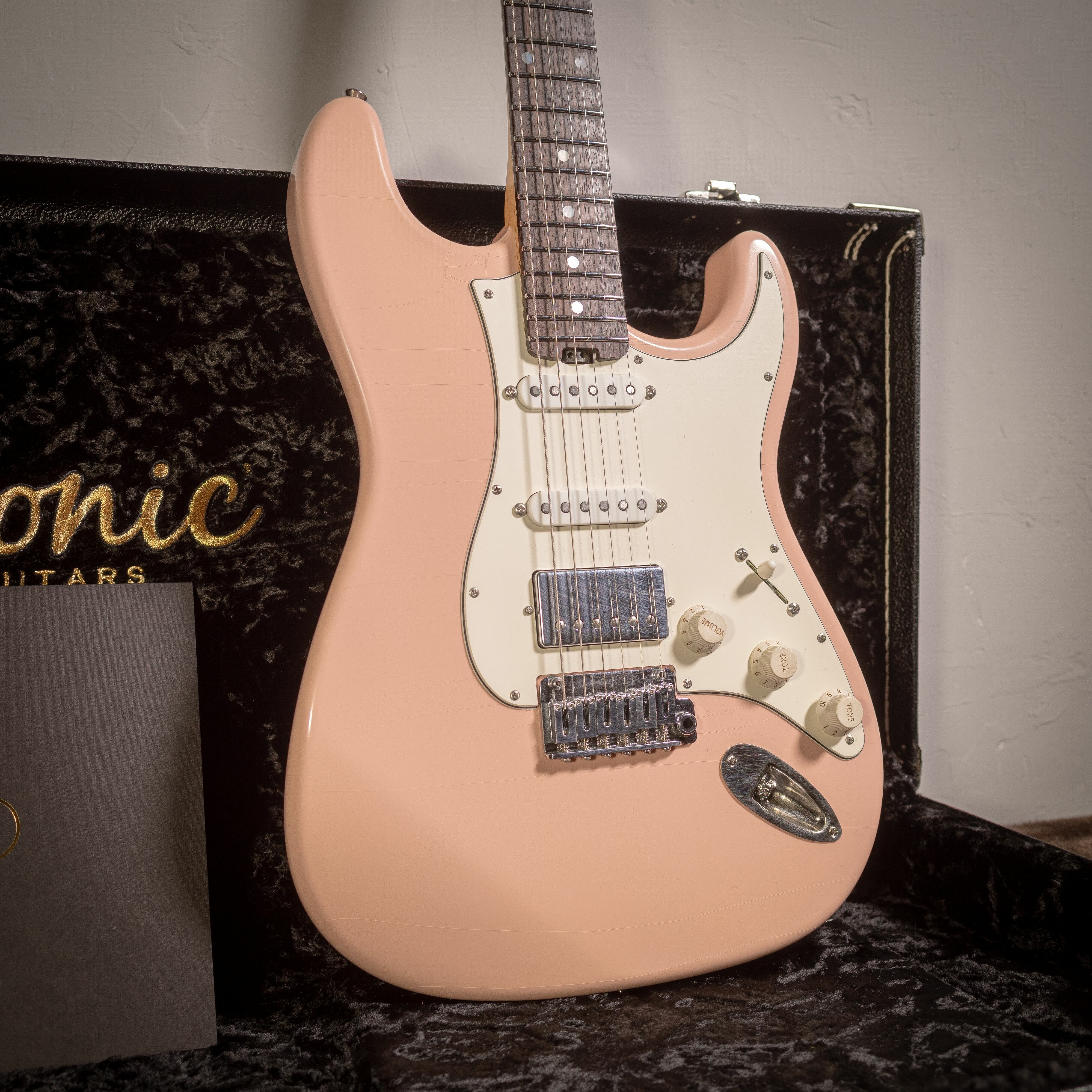 Iconic Solana Vintage Modern 電吉他