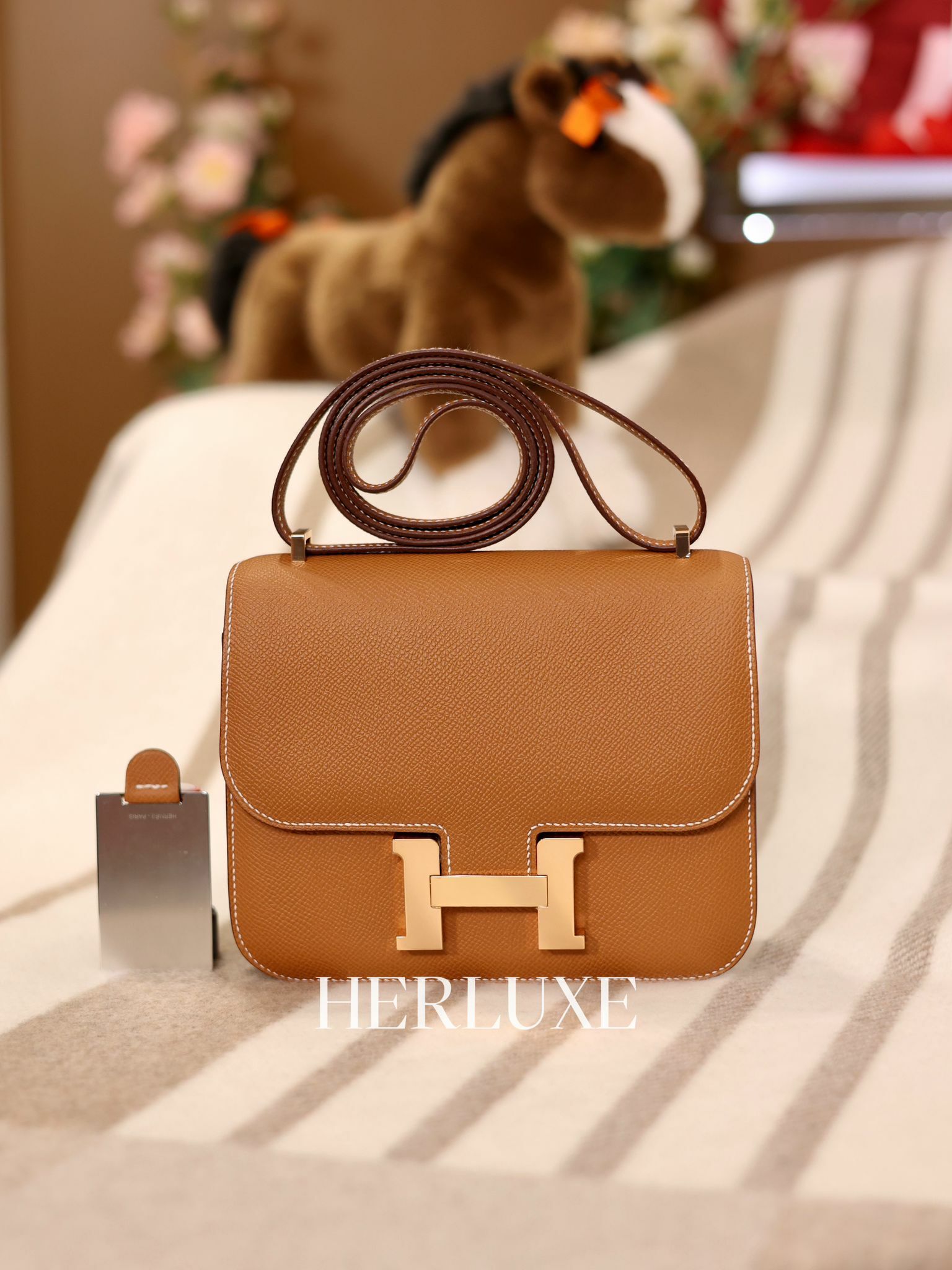 Constance mini mirror 37 gold cd epsom U 閒置品