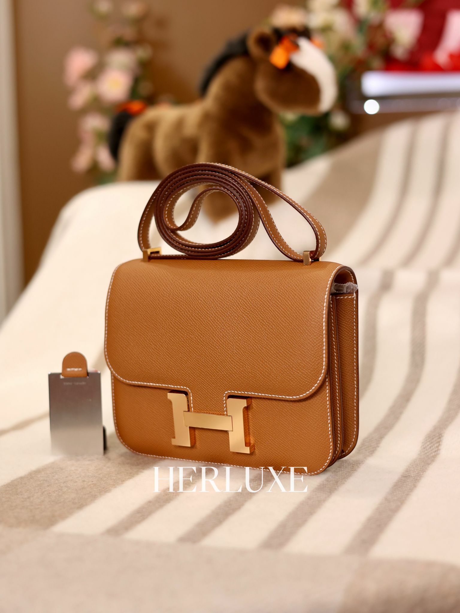 Constance mini mirror 37 gold cd epsom U 閒置品