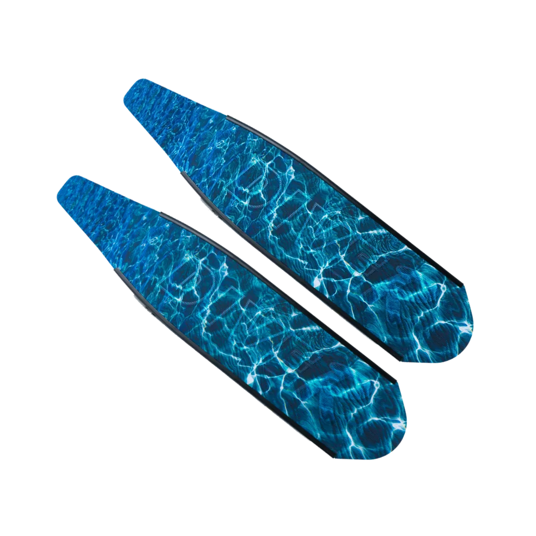 ▲DiveR 全碳纖維長蛙板-蔚藍海浪