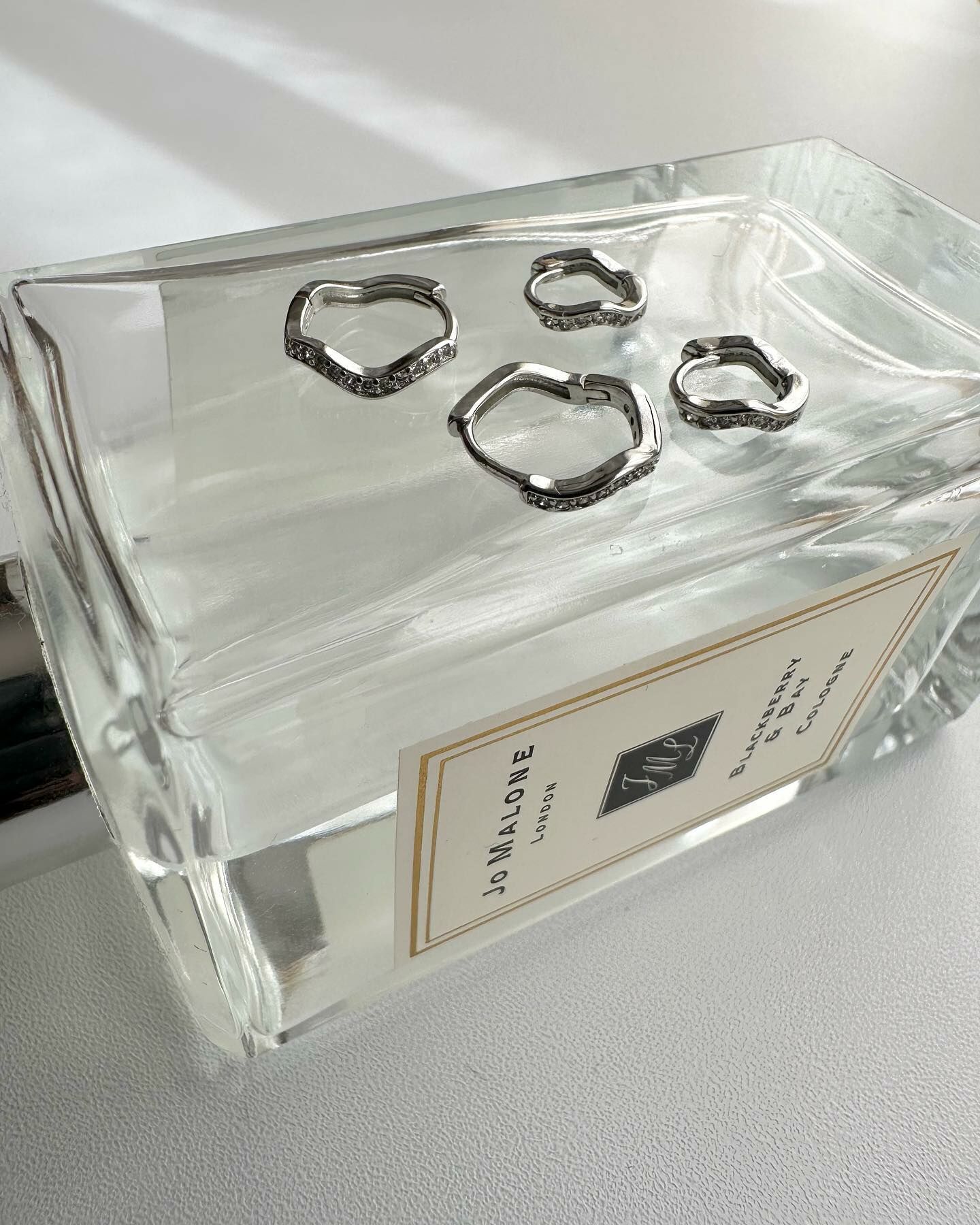 SS shiny wave hoop pierce