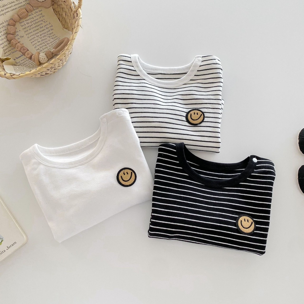 簡約百搭笑臉小圖上衣