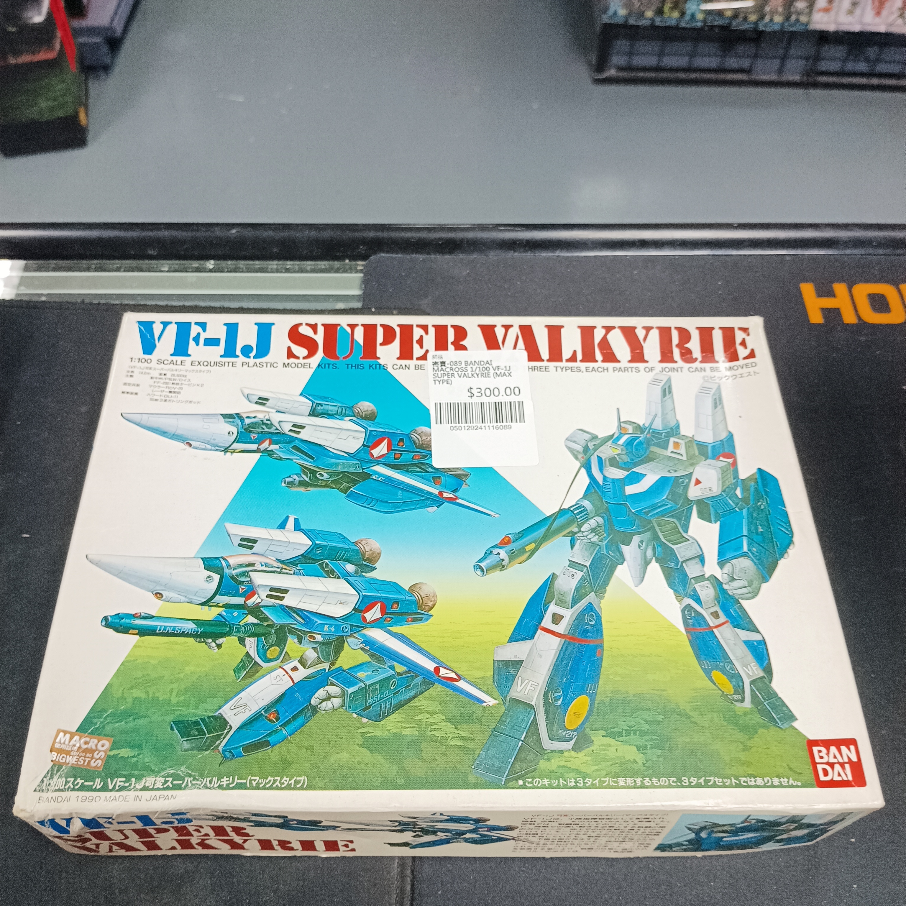 寄賣-089 BANDAI MACROSS 1/100 VF-1J SUPER VALKYRIE (MAX TYPE)