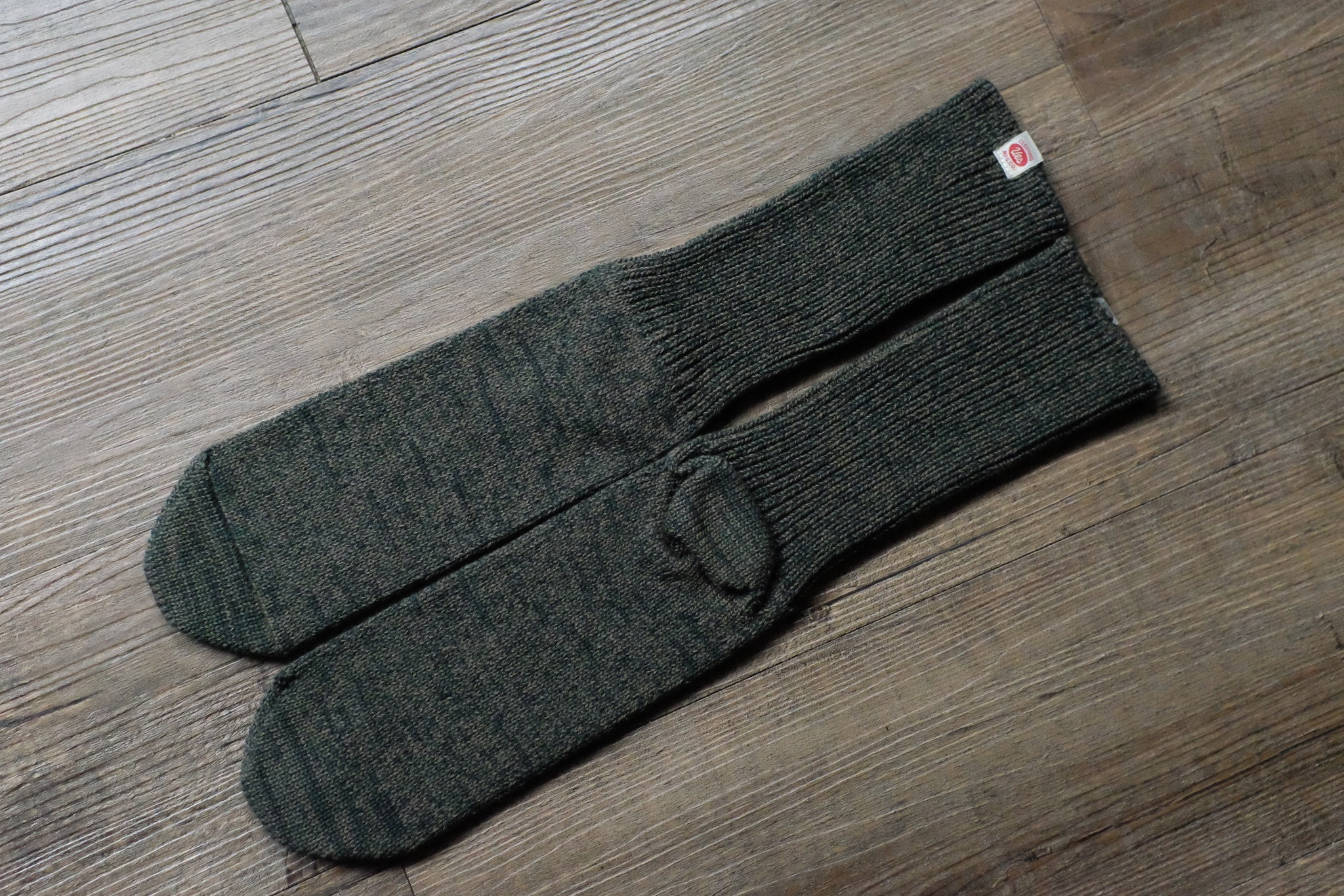 UES MELANGE CREW LENGTH SOCKS / Green