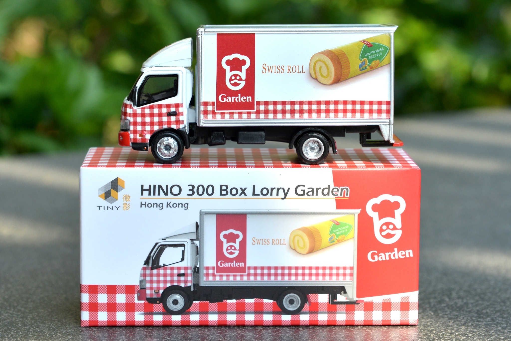 Tiny 日野300嘉頓