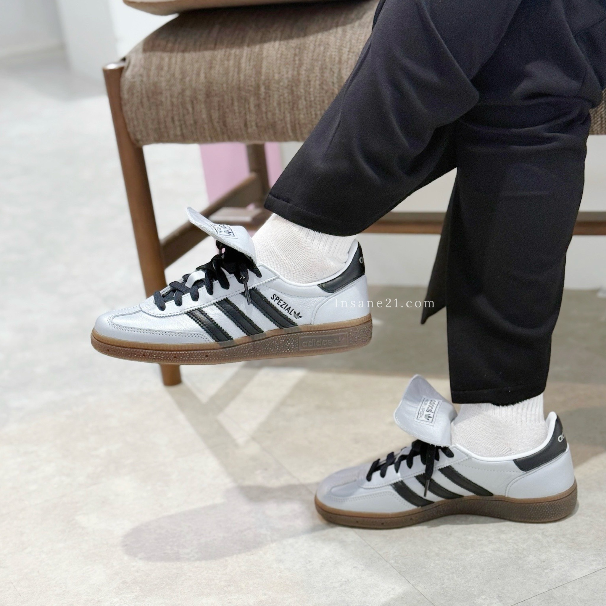 ADIDAS HANDBALL SPEZIAL 亮銀 翻鞋舌 JS0599